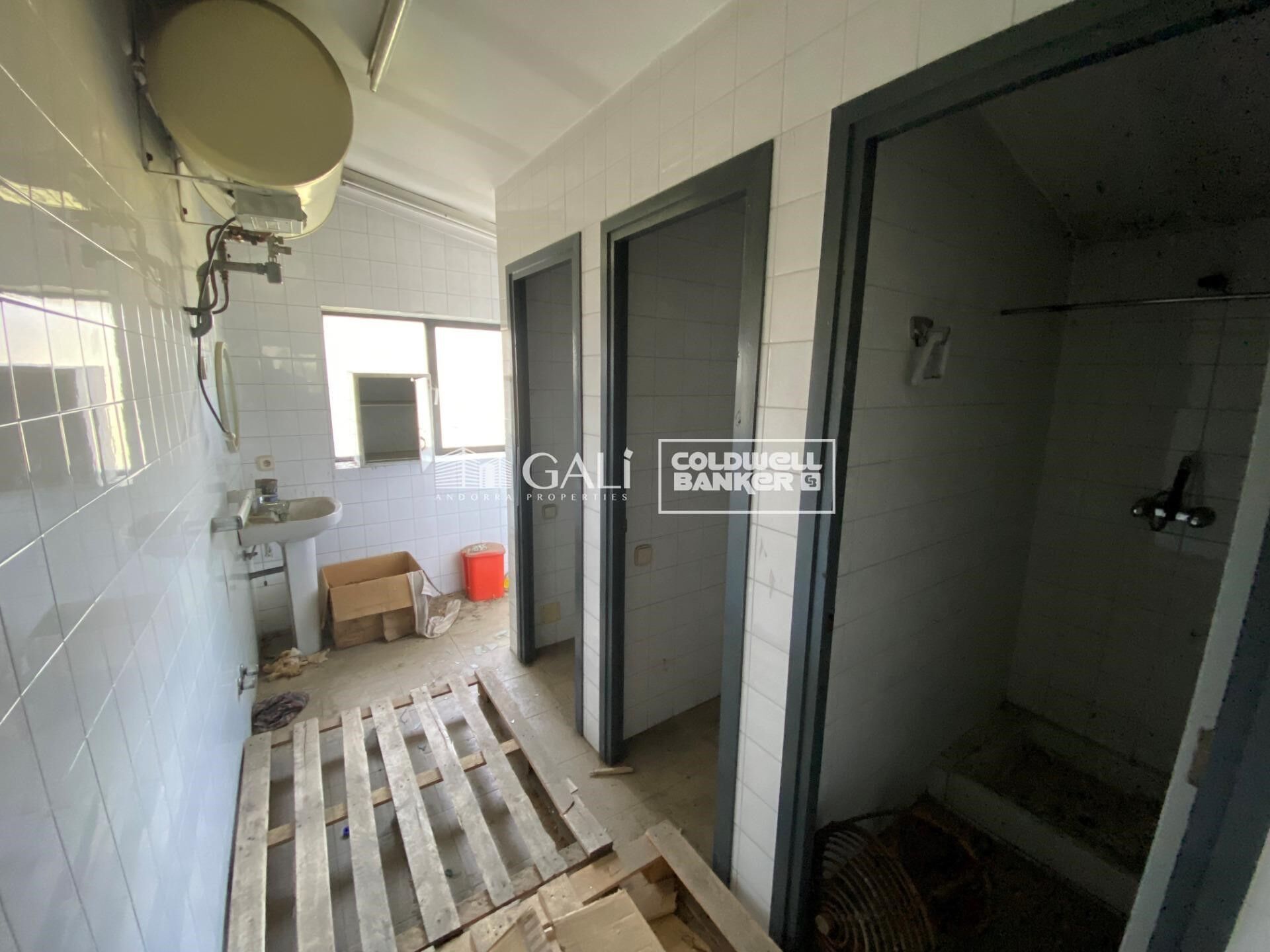Nave industrial Alquiler Encamp