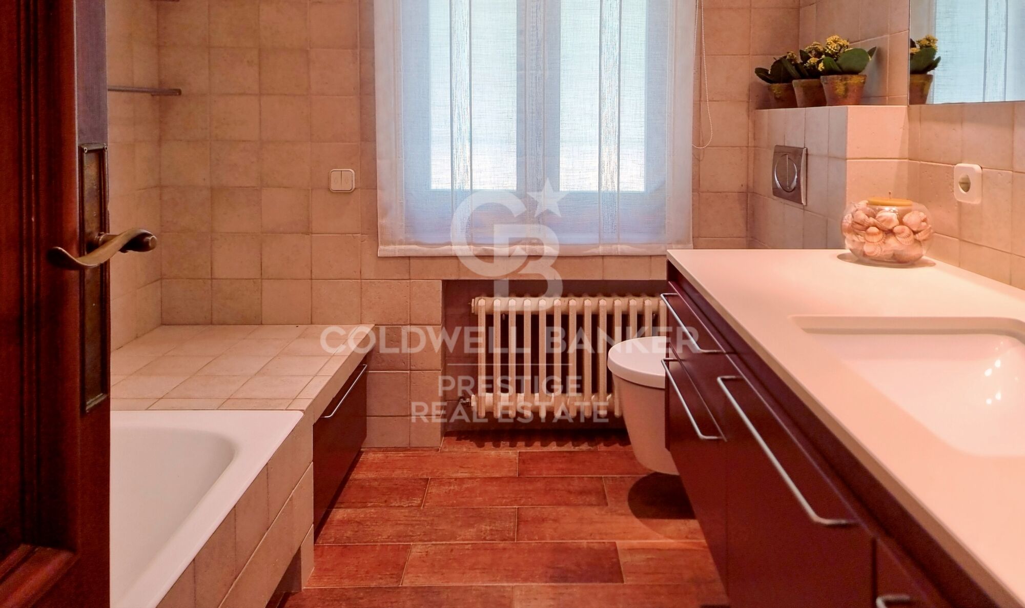 Country house with sea views and large plot in front of Sant Andreu de Llavaneres Golf.