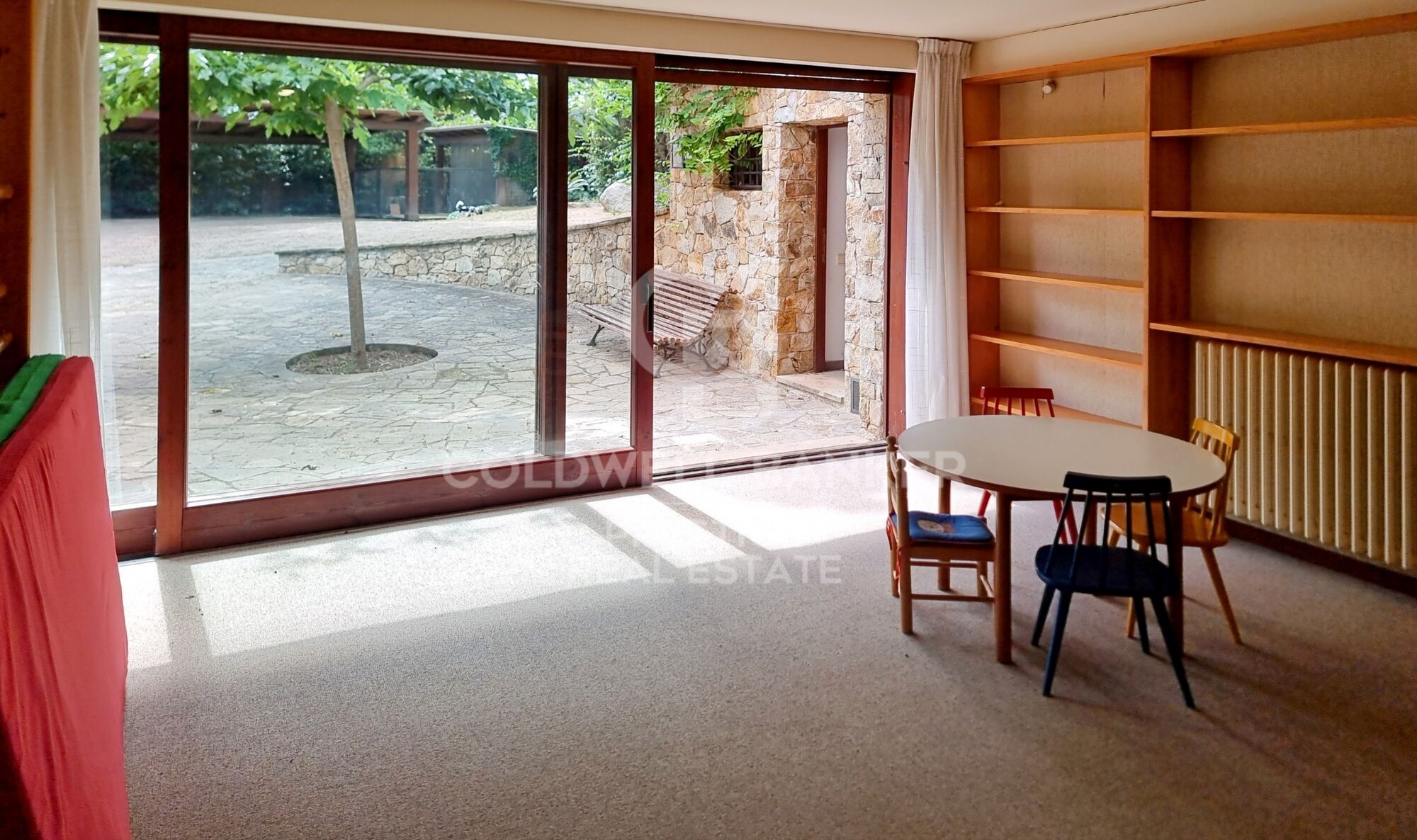 Country house with sea views and large plot in front of Sant Andreu de Llavaneres Golf.