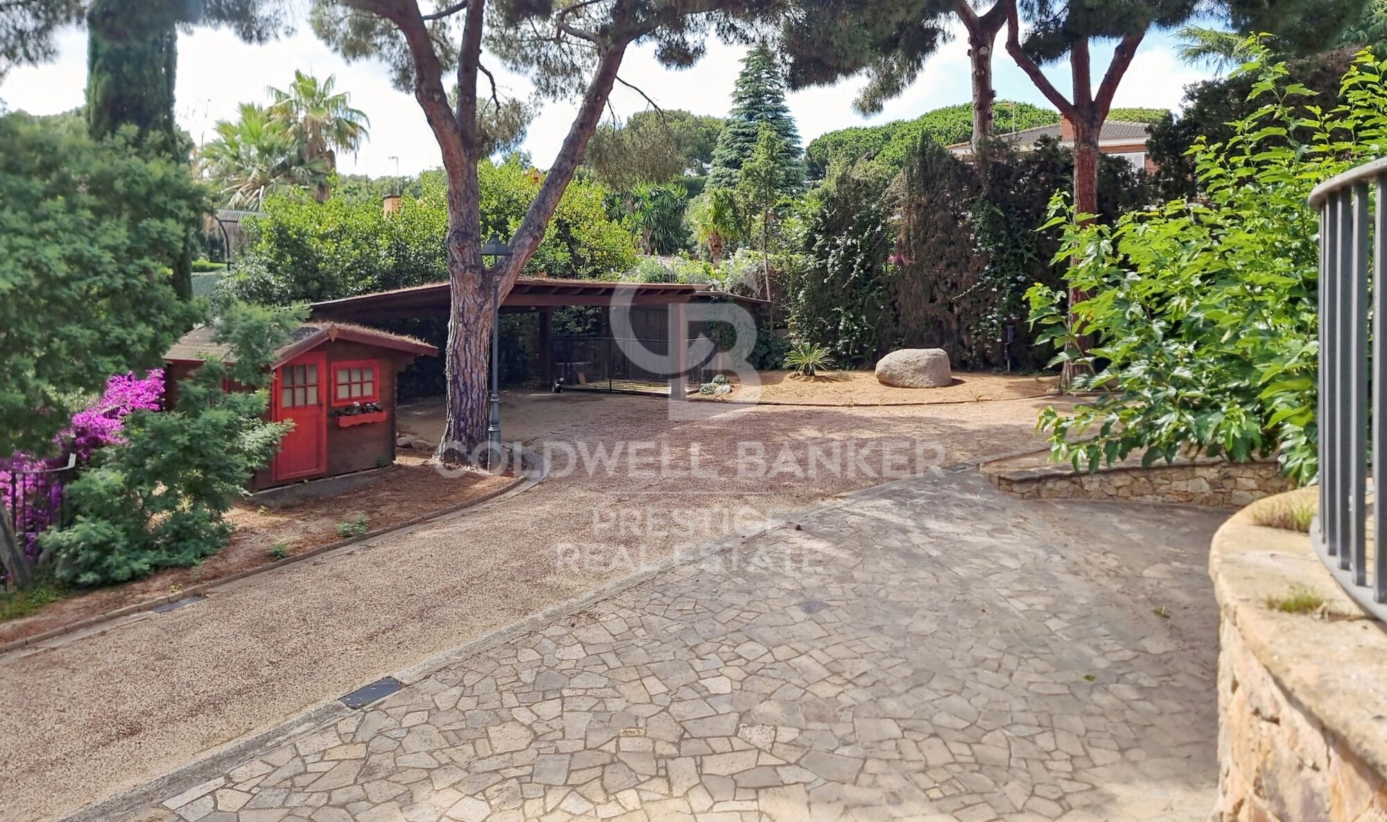 Wohnhaus mit Meerblick, vor dem Golfplatz, in Sant Andreu de Llavaneres.