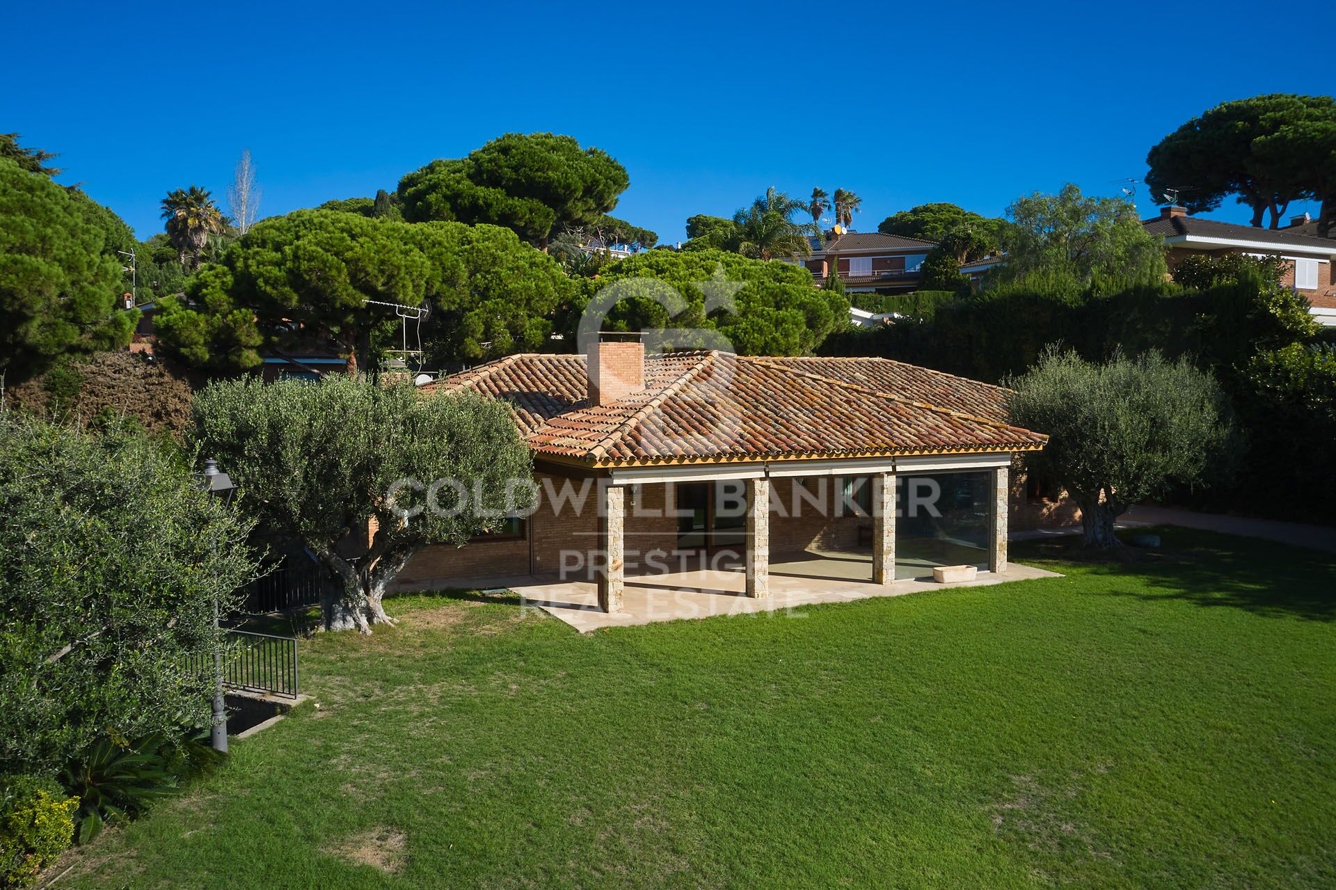 Wohnhaus mit Meerblick, vor dem Golfplatz, in Sant Andreu de Llavaneres.