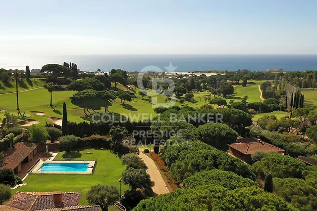 Maison avec vue sur la mer, en face du Golf, à Sant Andreu de Llavaneres.