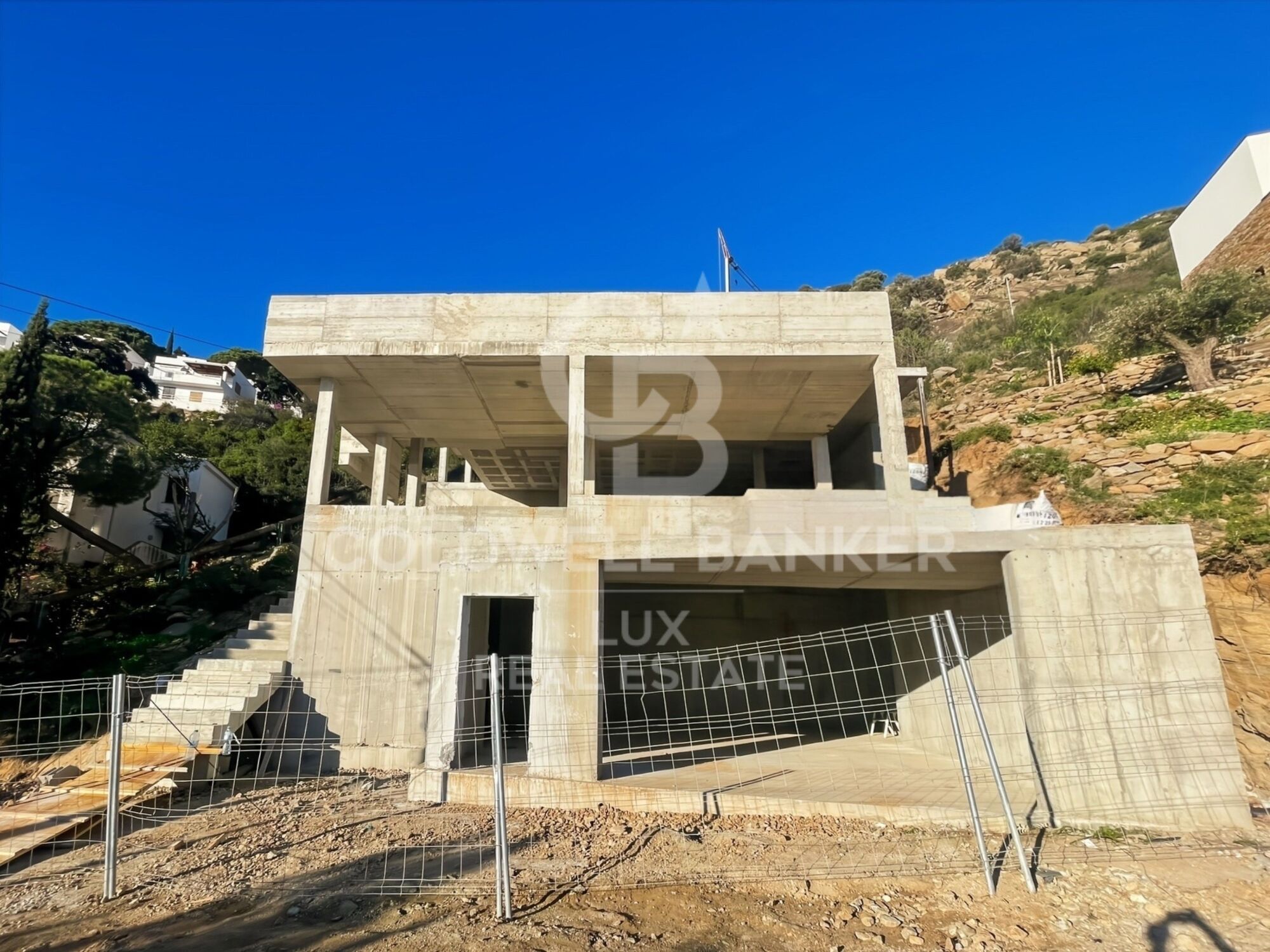 Villa avec vue sur la mer à Canyelles avec gros oeuvre entièrement achevé