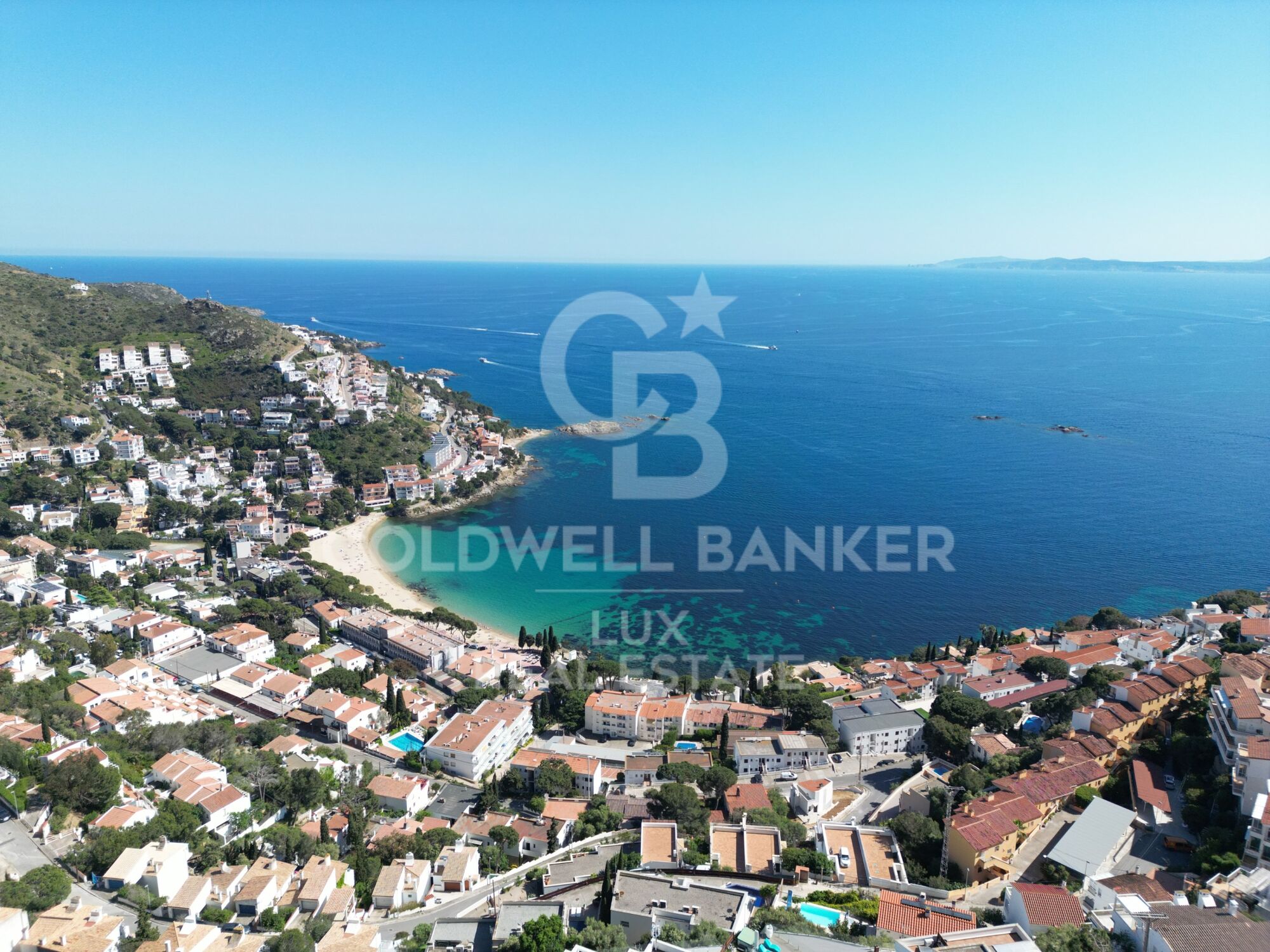 Villa con vistas al mar en Canyelles con trabajos estructurales totalmente terminados