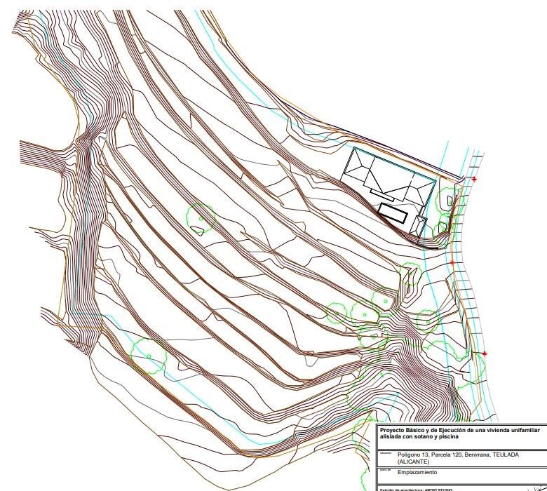 CHARMANT TERRAIN RUSTIQUE