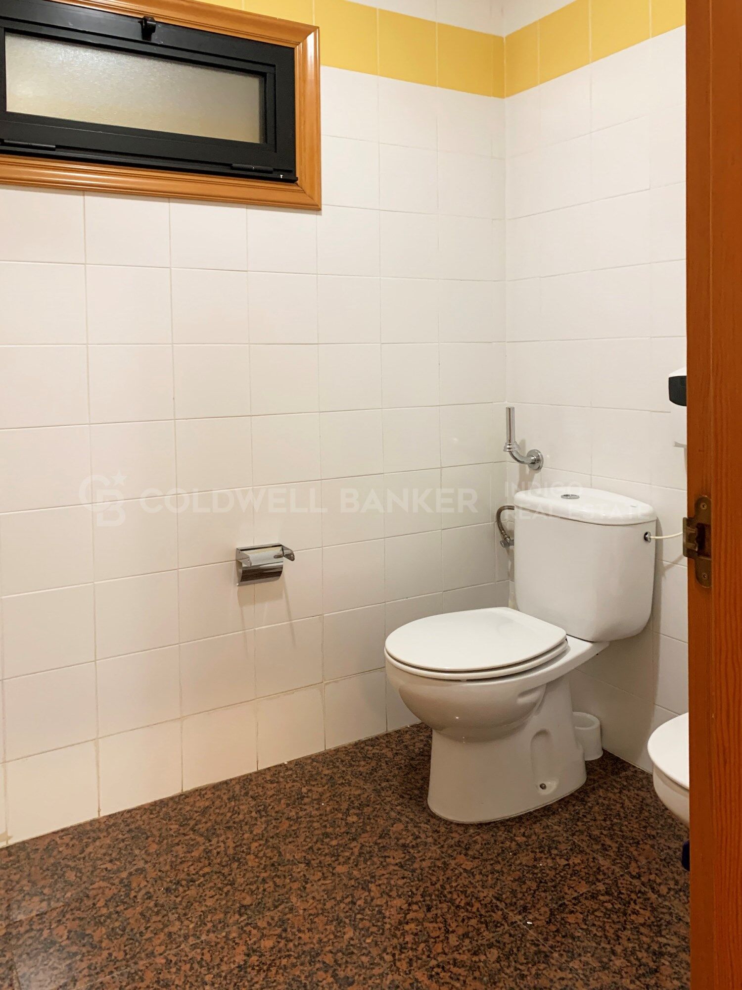 Nave industrial + oficinas, parcela de 15.000 m2 - Única en Vigo