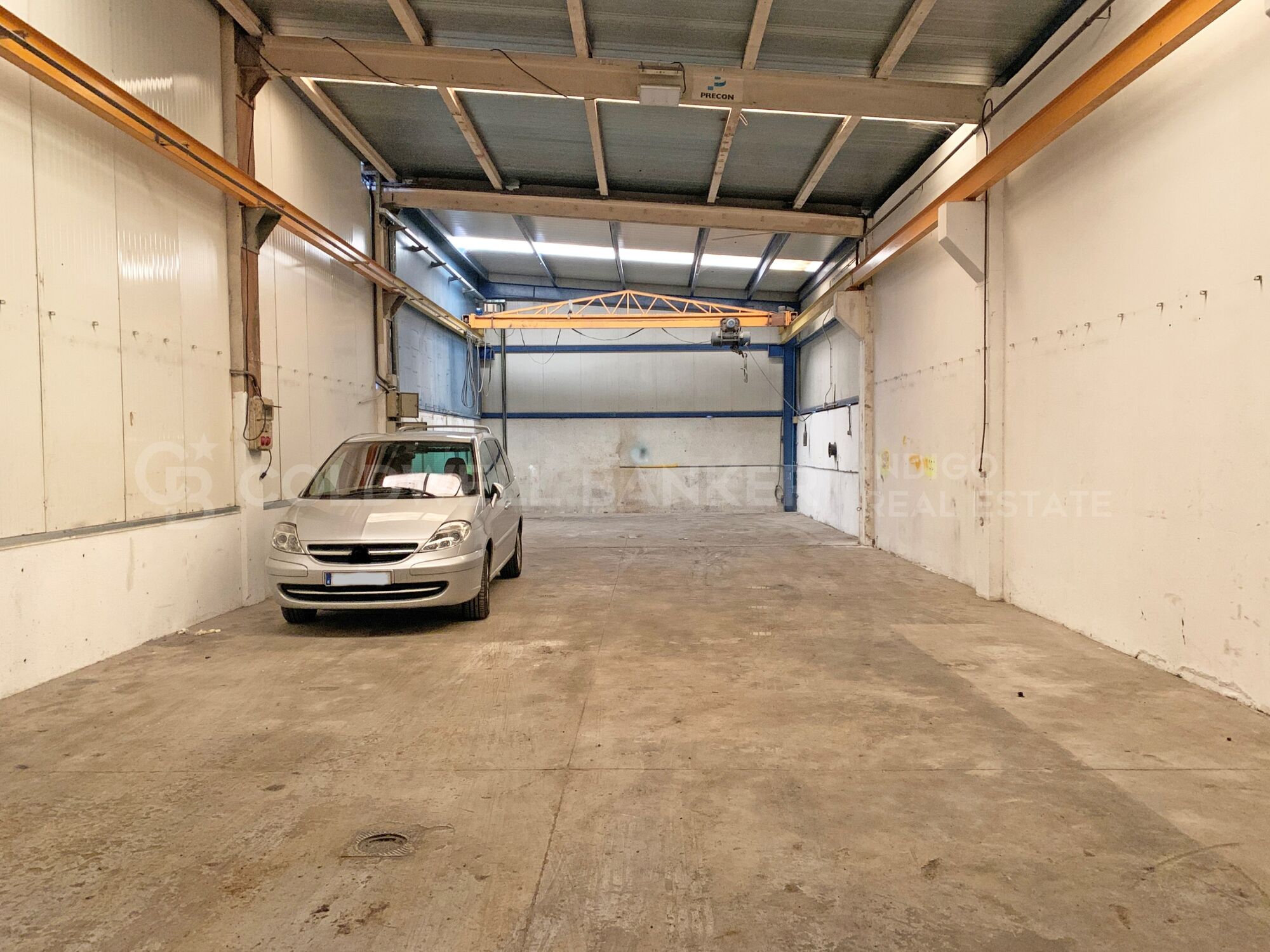 Nave industrial + oficinas, parcela de 15.000 m2 - Única en Vigo