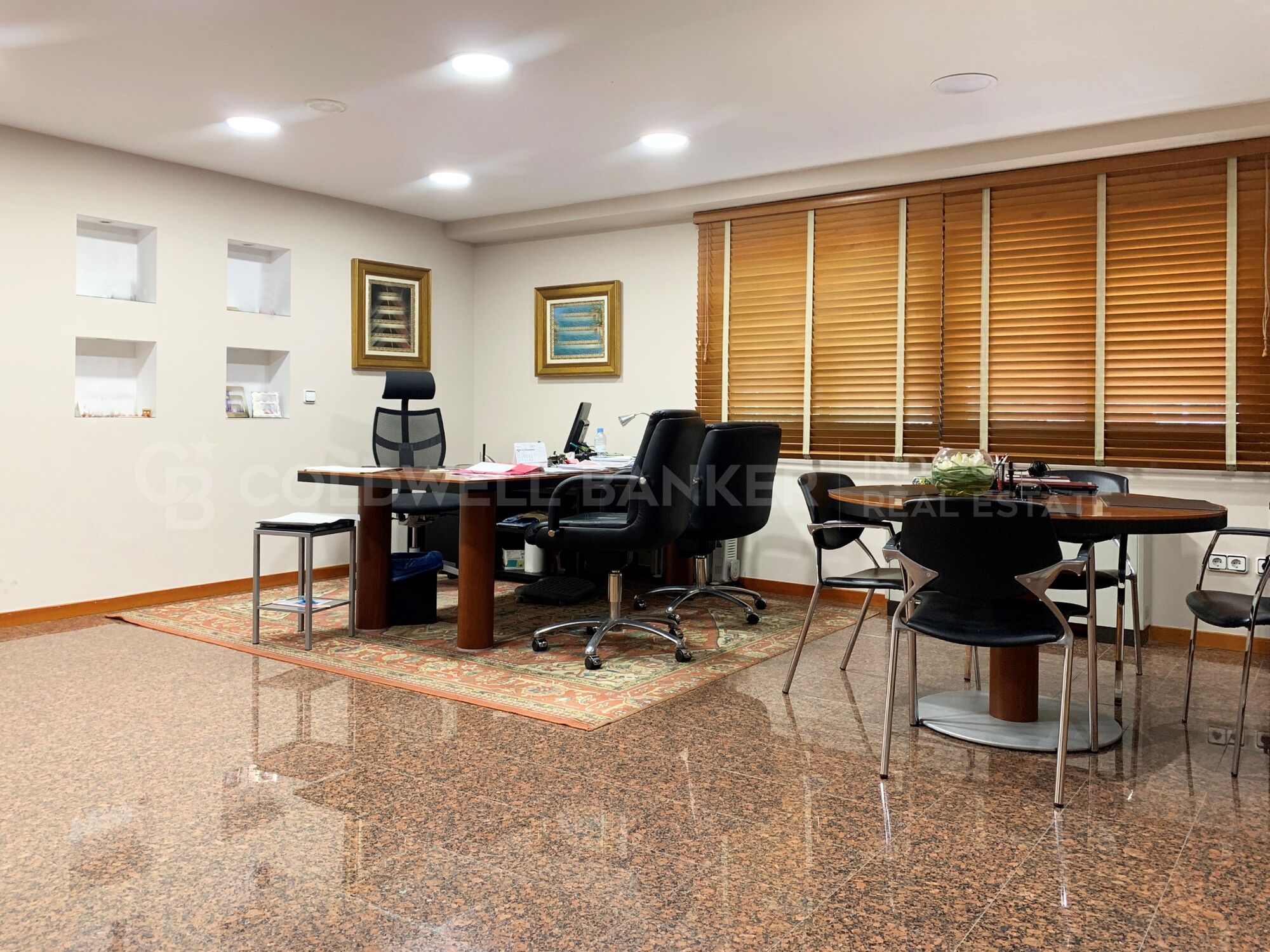 Nave industrial + oficinas, parcela de 15.000 m2 - Única en Vigo