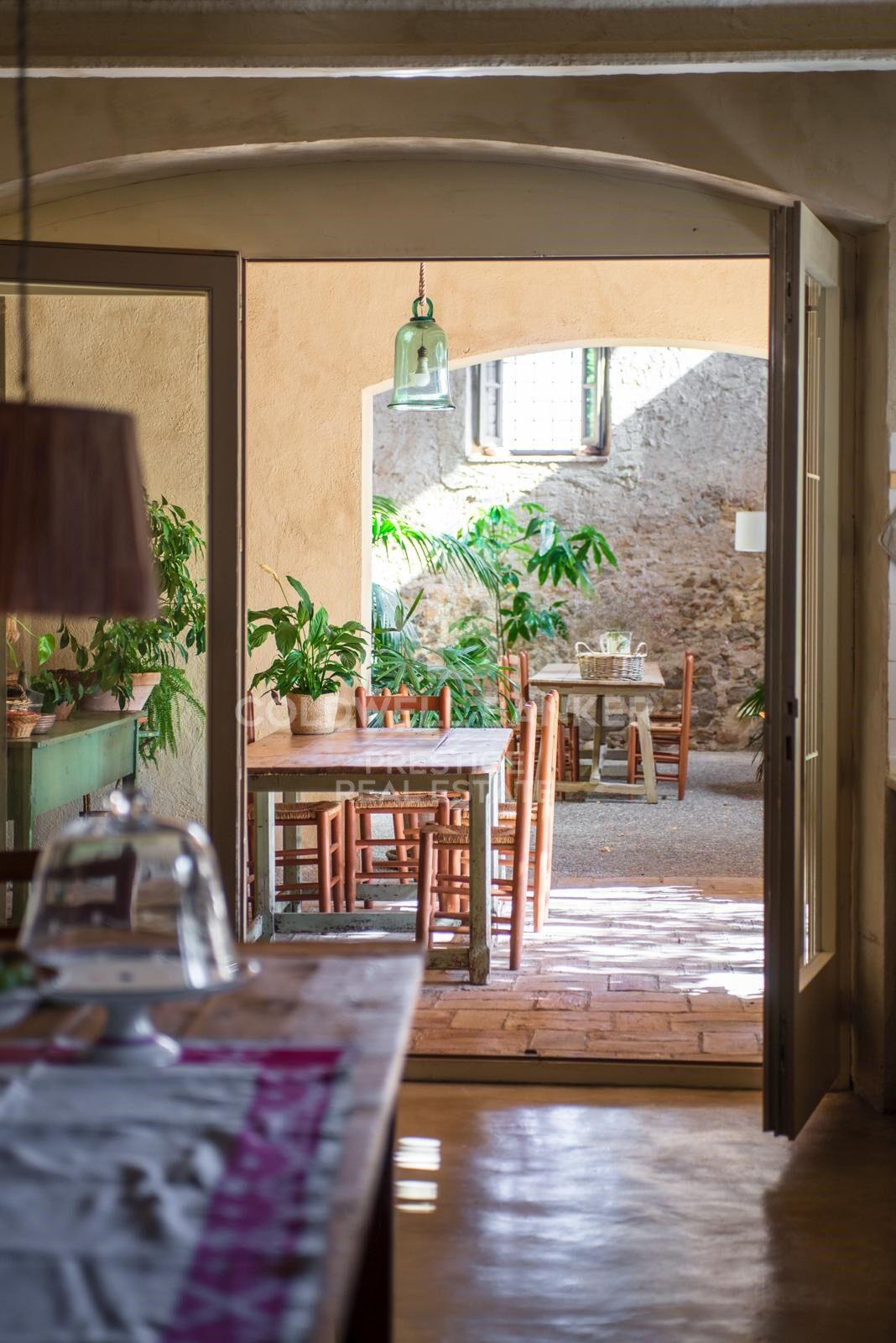 Imposantes Herrenhaus aus dem 16. Jahrhundert: Ein historisches Juwel zum Verkauf im Alt Empordà.