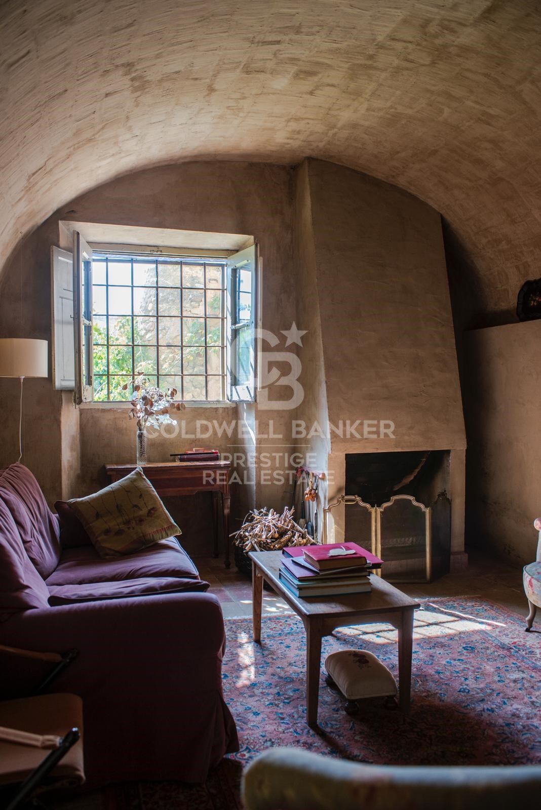 Majestic 16th-Century Manor: A Historic Gem for Sale in Alt Empordà.