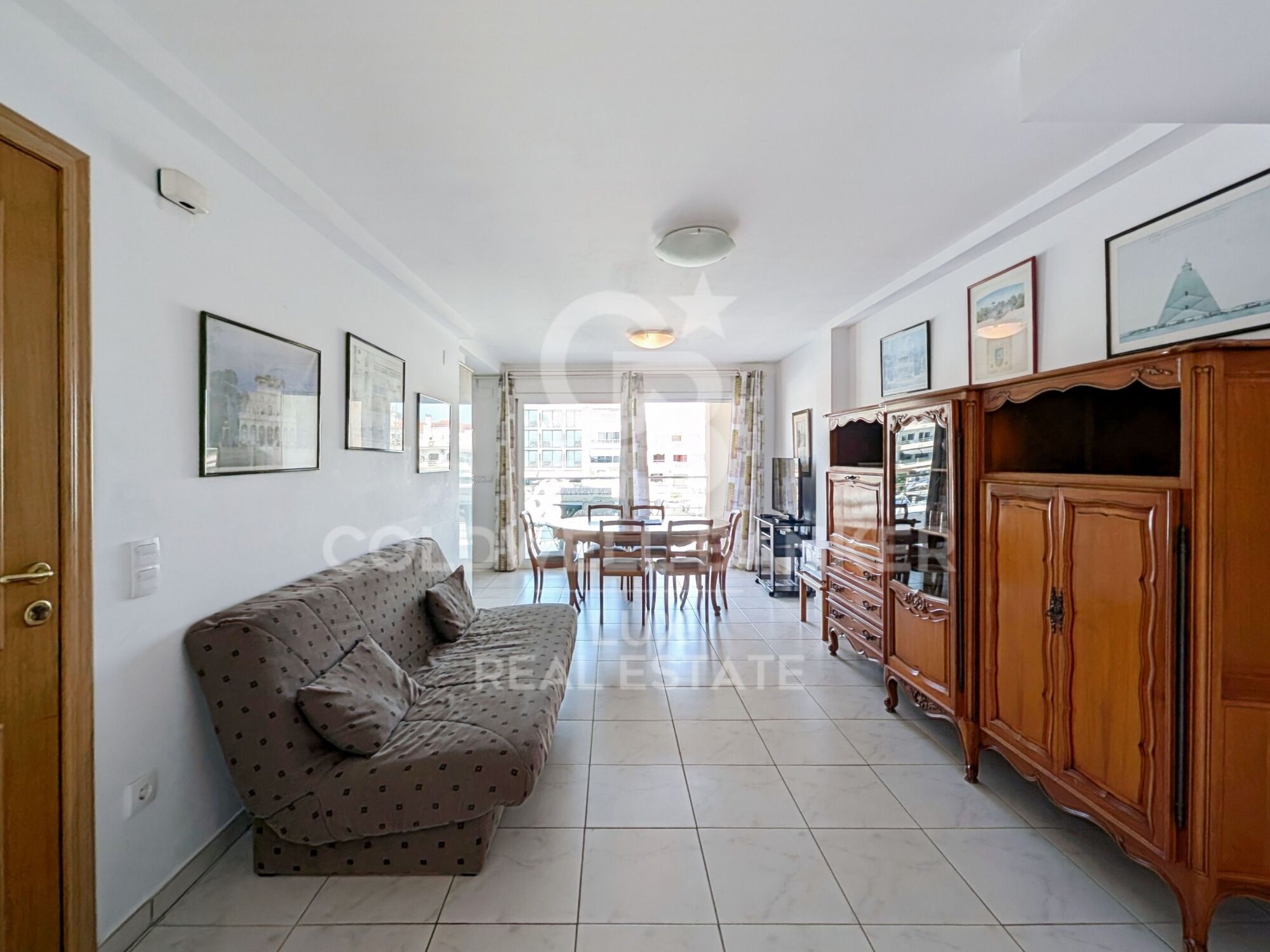 Immeuble en vente avec 3 appartements, garage et 20 m d'amarre à Salins, Empuriabrava