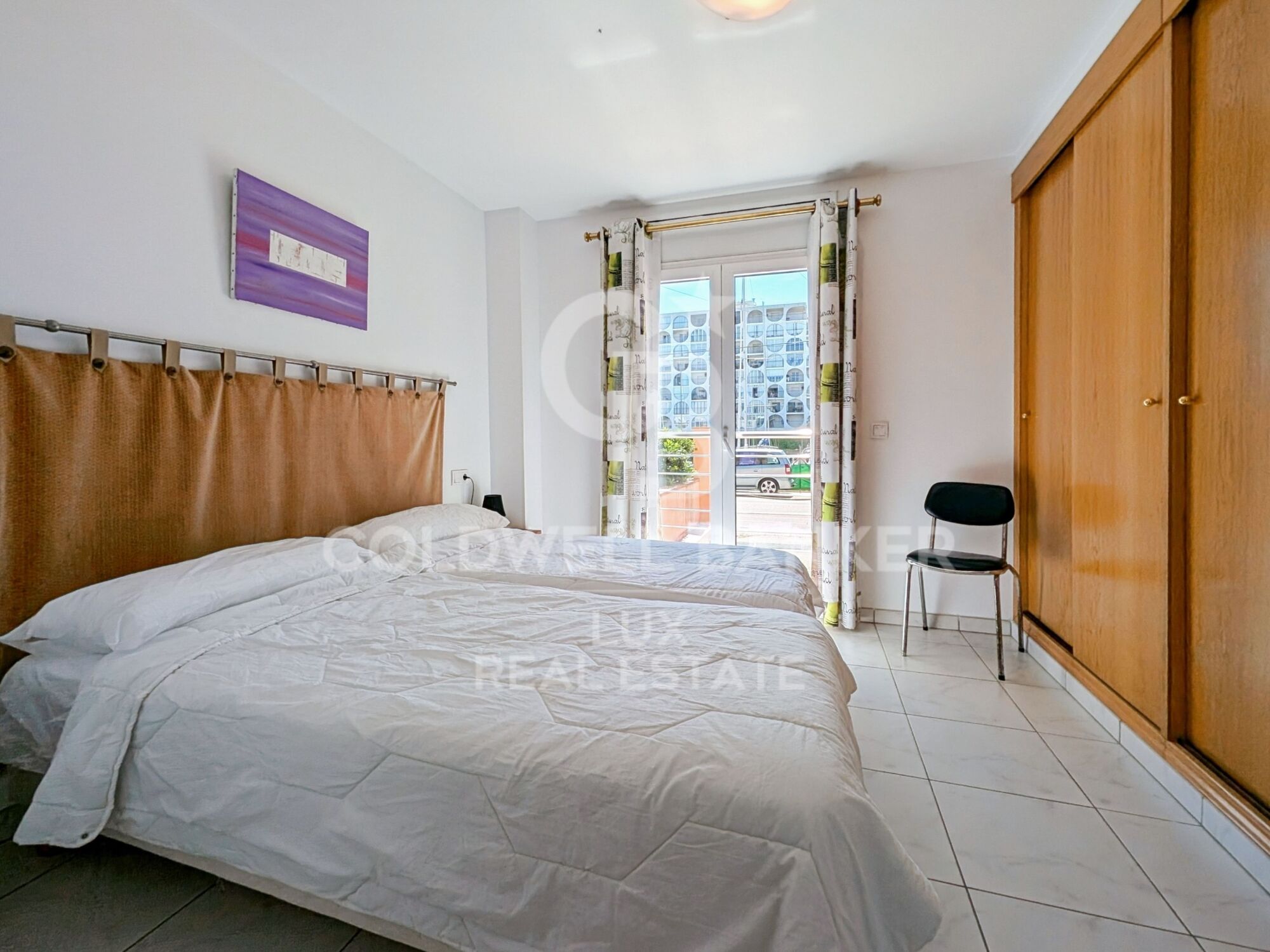 Gebäude zu verkaufen mit 3 Wohnungen und 20 m Liegeplatz in Salins, Empuriabrava