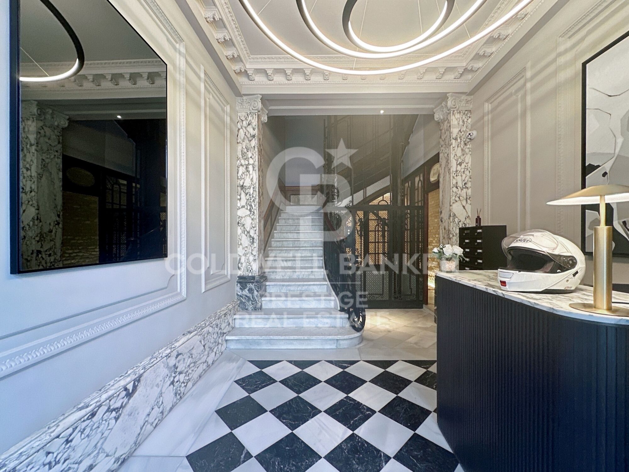 Appartement neuf exclusif dans un immeuble rénové sur le Passeig de Sant Joan.