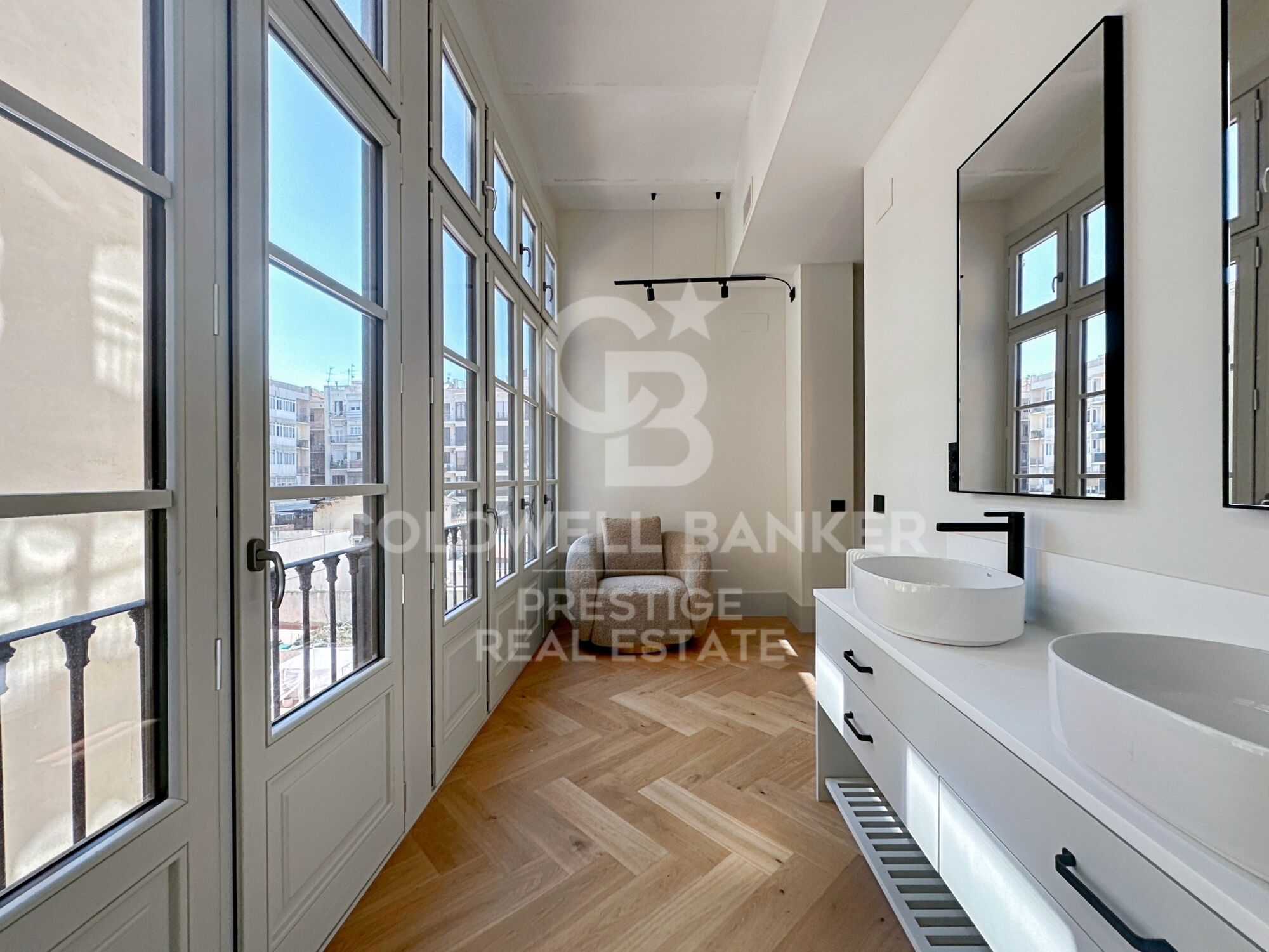 Brand new apartment for sale on Passeig de Sant Joan.