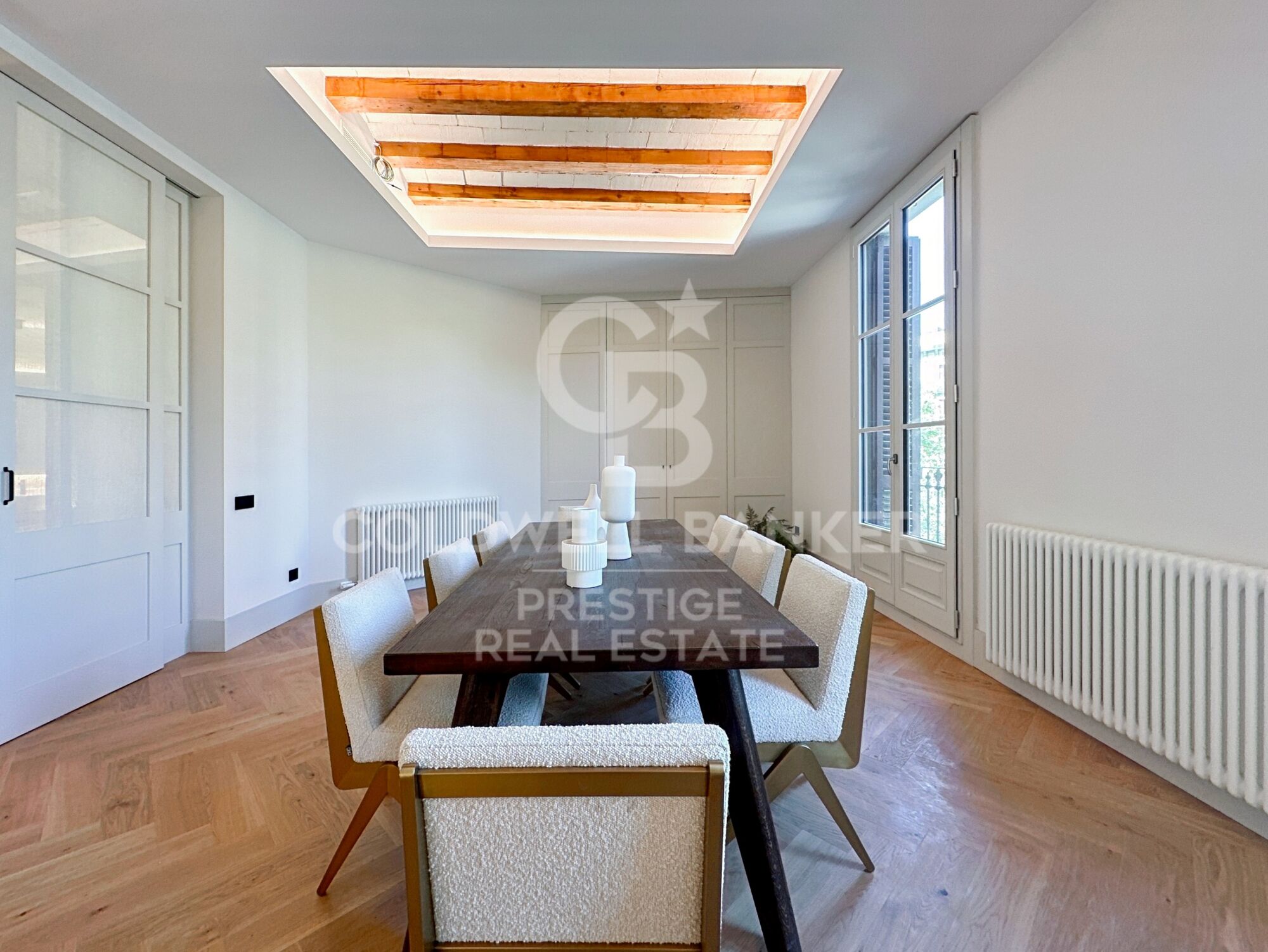 Appartement neuf exclusif dans un immeuble rénové sur le Passeig de Sant Joan.