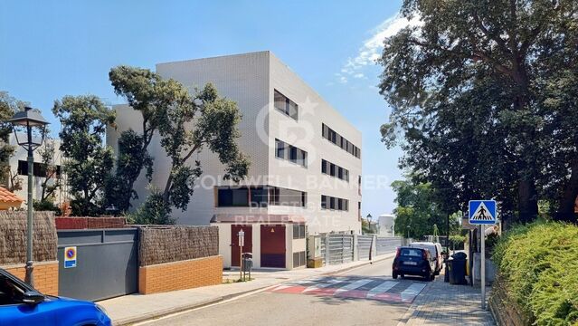 Brandneue Neubauwohnung in Llavaneres, geliefert im Juli 2025