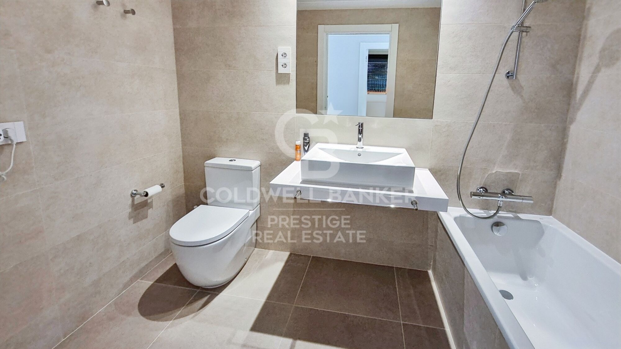 New construction apartment in Llavaneres delivered July 2025