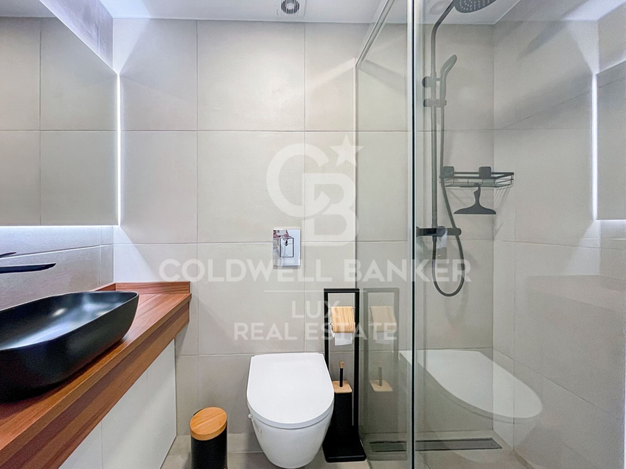 Luxuswohnung mit Parkplatz und Pool 10 Minuten vom Strand entfernt in Santa Margarita, Roses