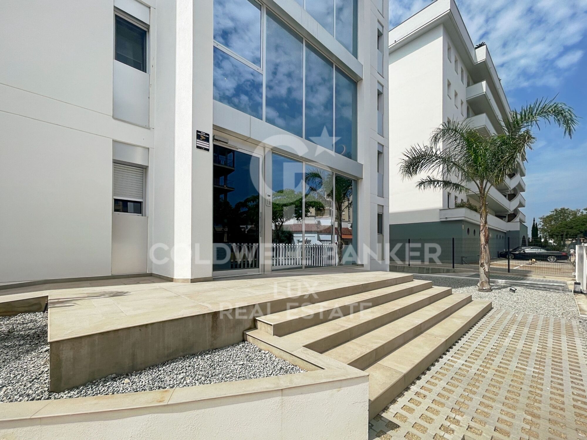 Luxuswohnung mit Parkplatz und Pool 10 Minuten vom Strand entfernt in Santa Margarita, Roses