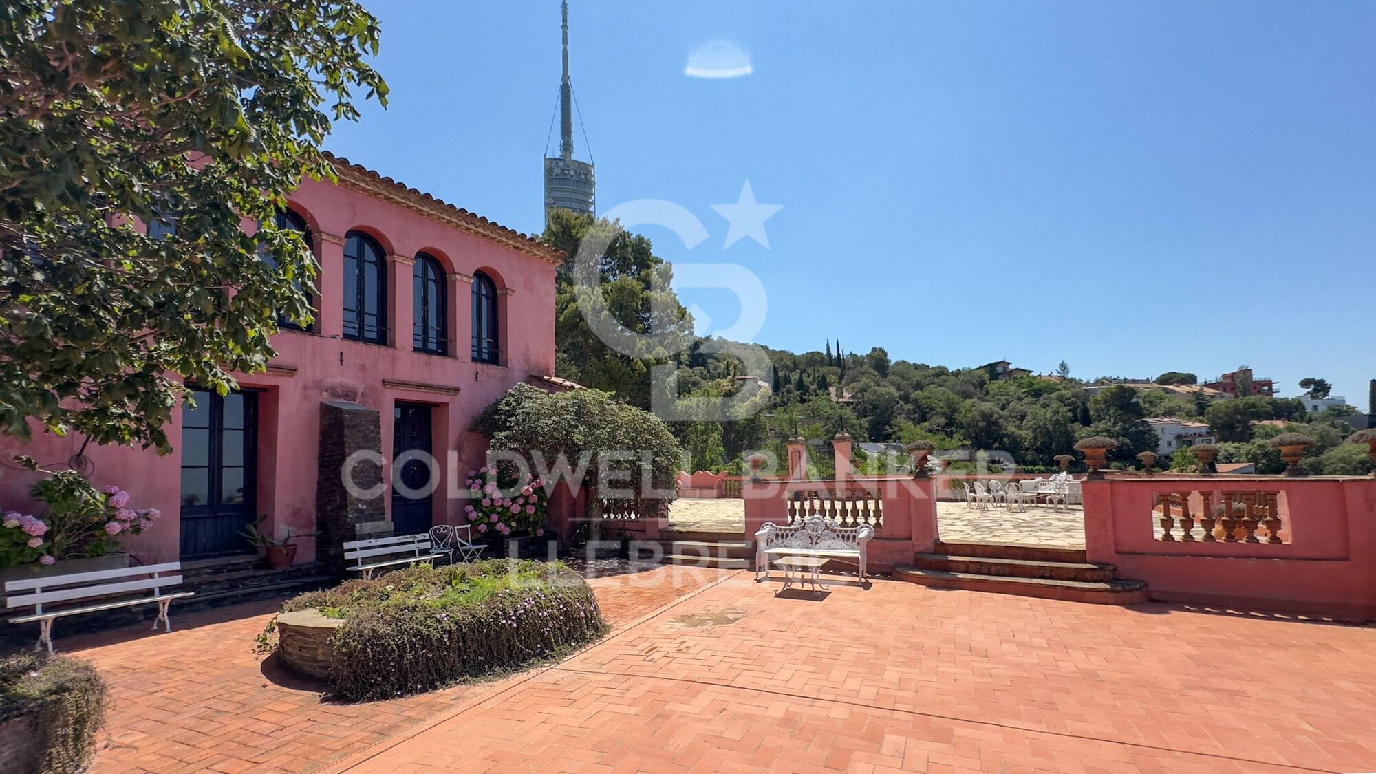 Descubre una masía única y espectacular en venta en el corazón de Vallvidrera