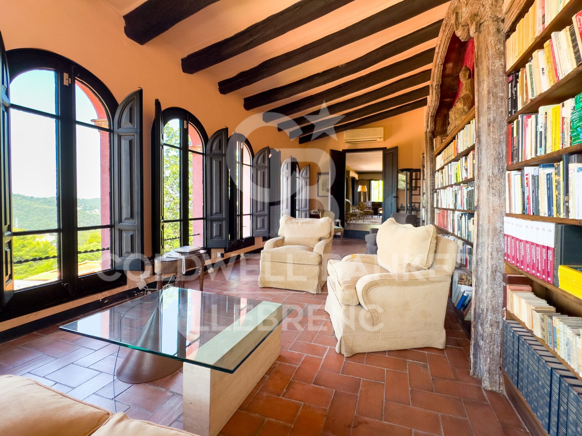 Descubre una masía única y espectacular en venta en el corazón de Vallvidrera