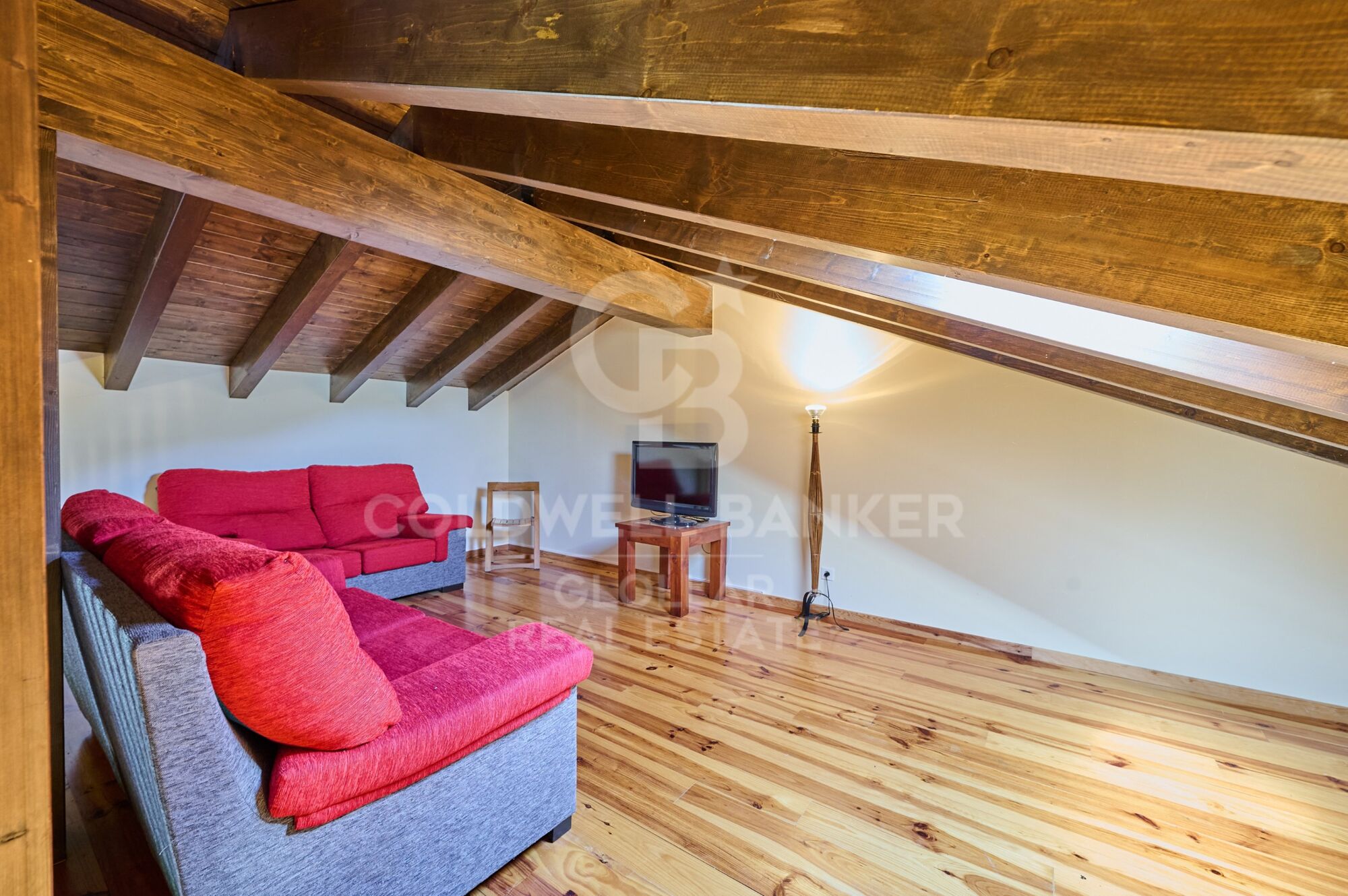 Apartment 3 Schlafzimmer, 2 Stockwerke Verkauf Err