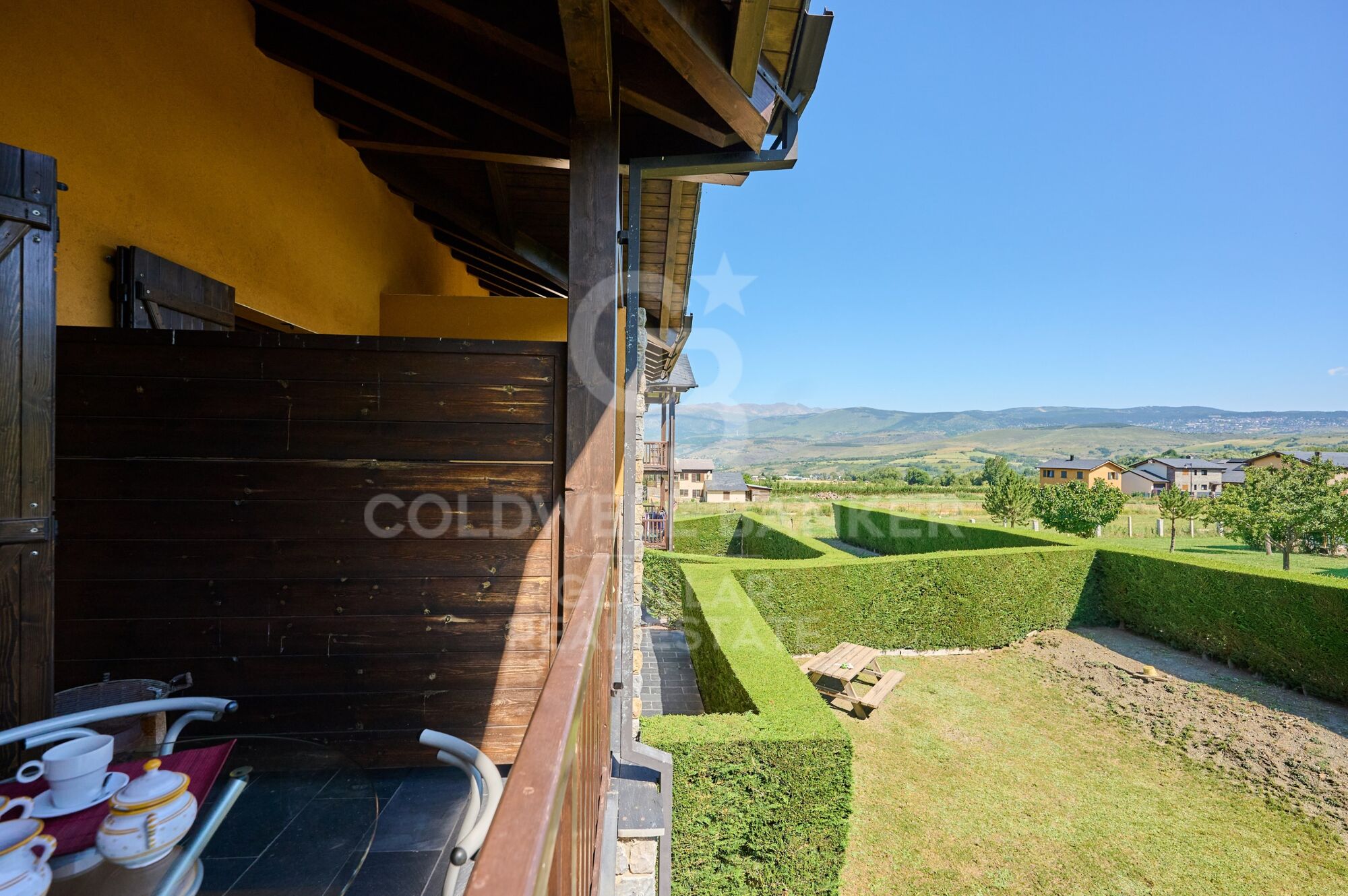 Apartment 3 Schlafzimmer, 2 Stockwerke Verkauf Err