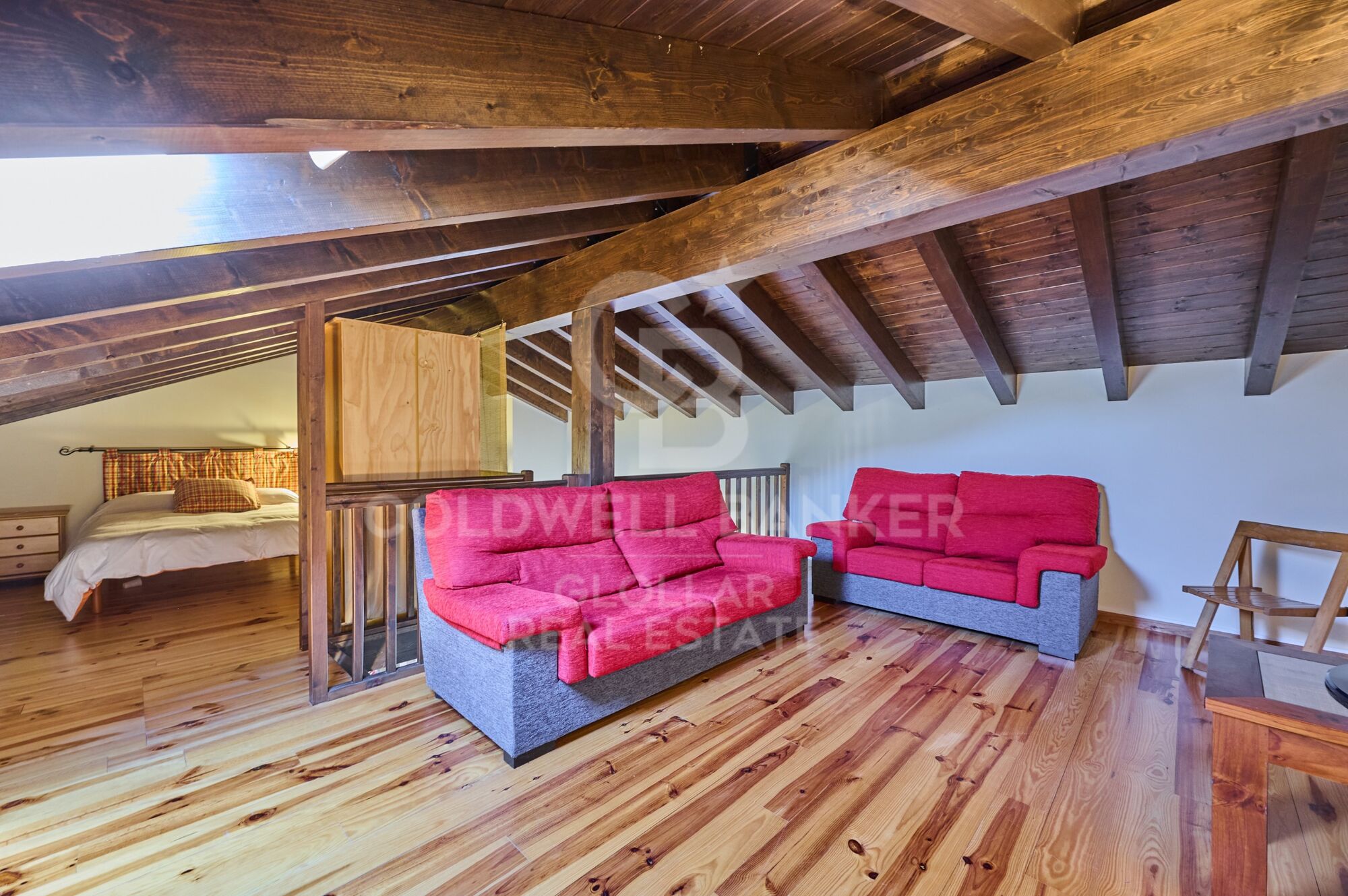 Apartment 3 Schlafzimmer, 2 Stockwerke Verkauf Err