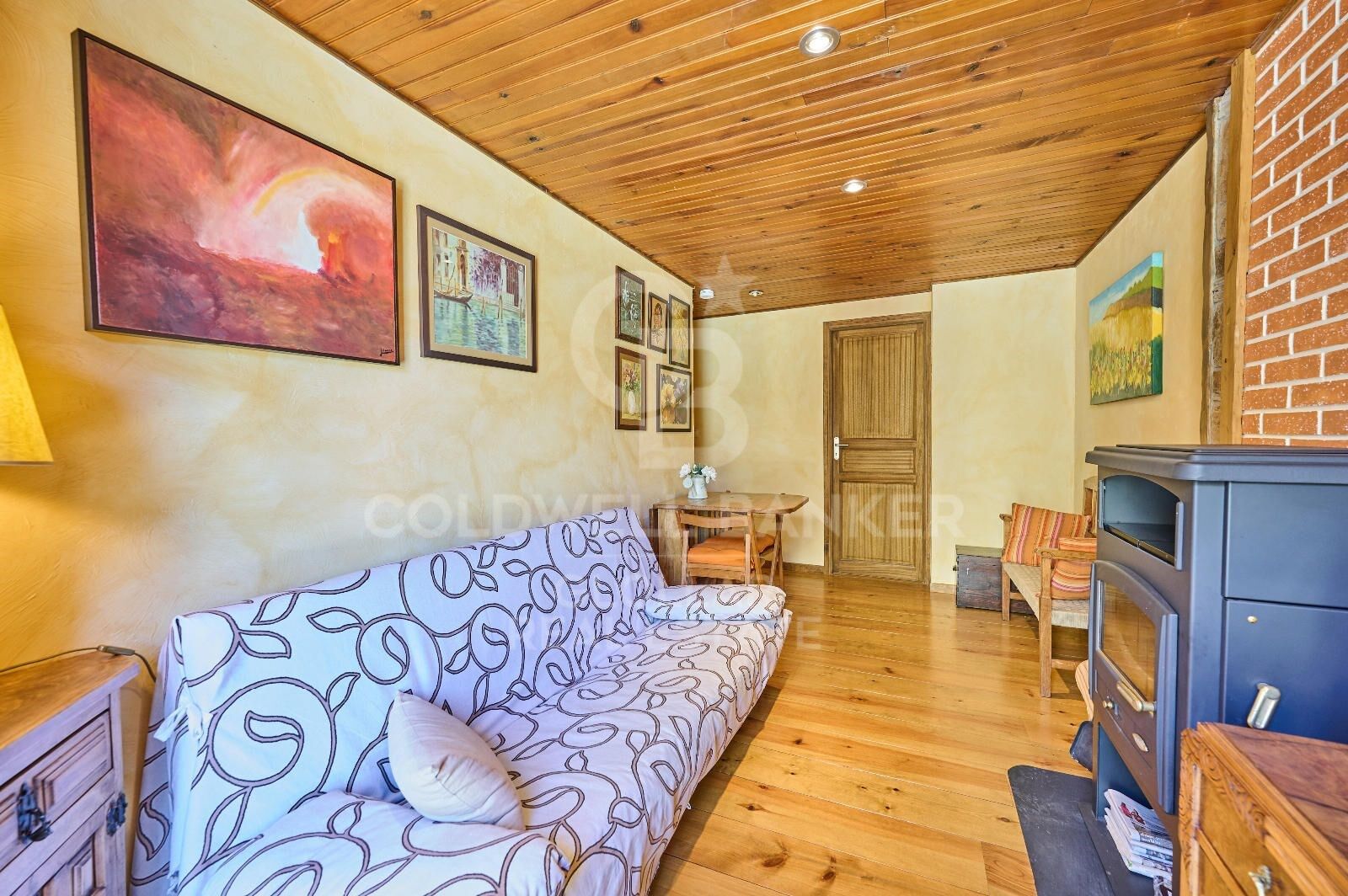 Apartment 1 Bedroom Sale Osséja