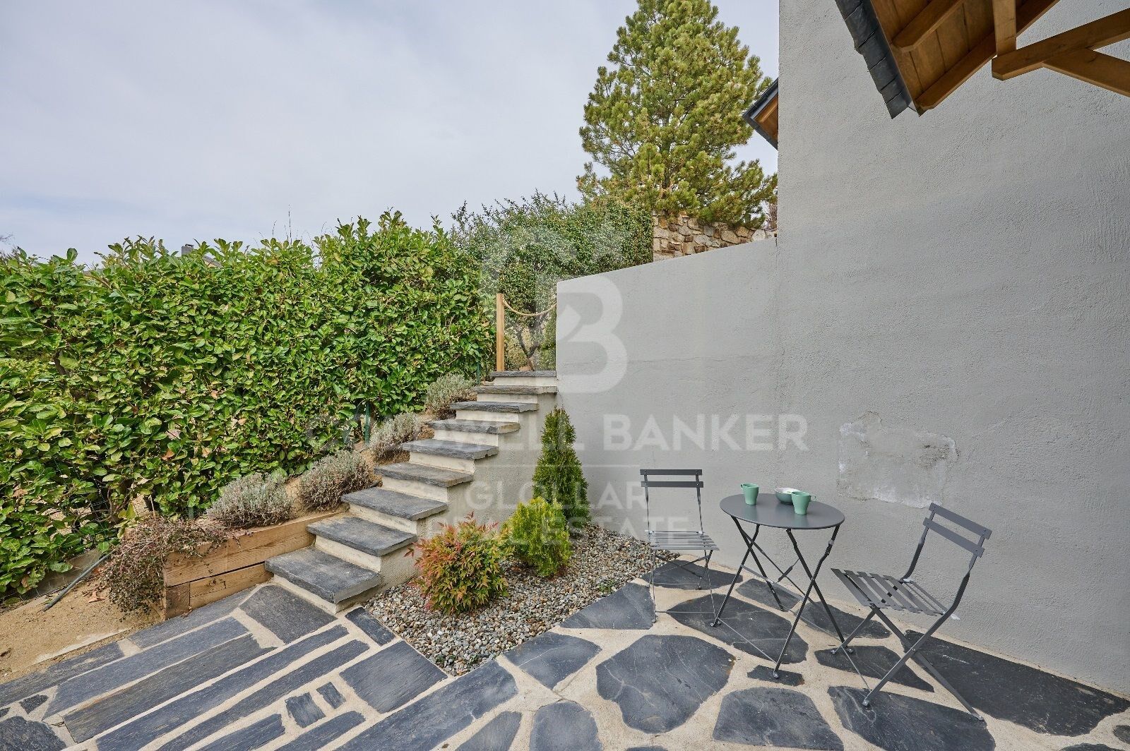 House 2 Bedrooms Duplex Sale Llo