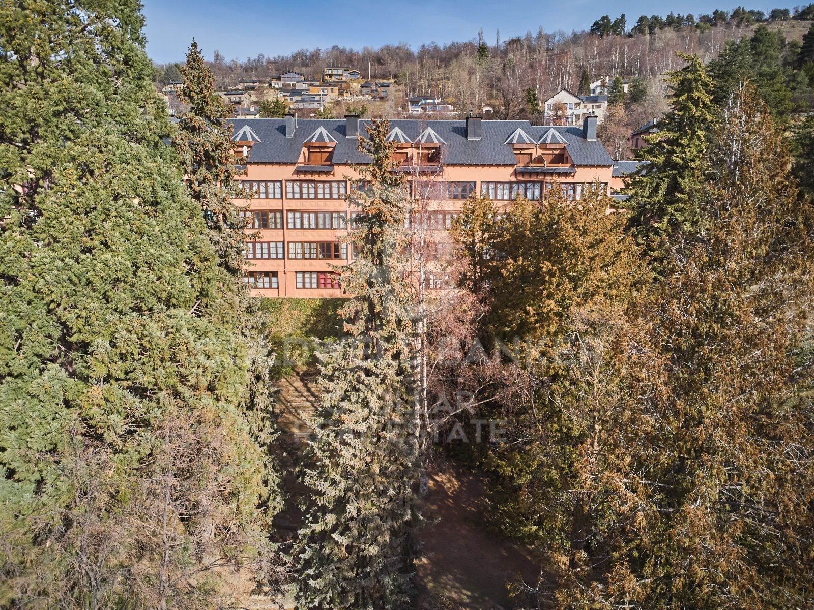 Apartment 2 Bedrooms Sale Enveitg