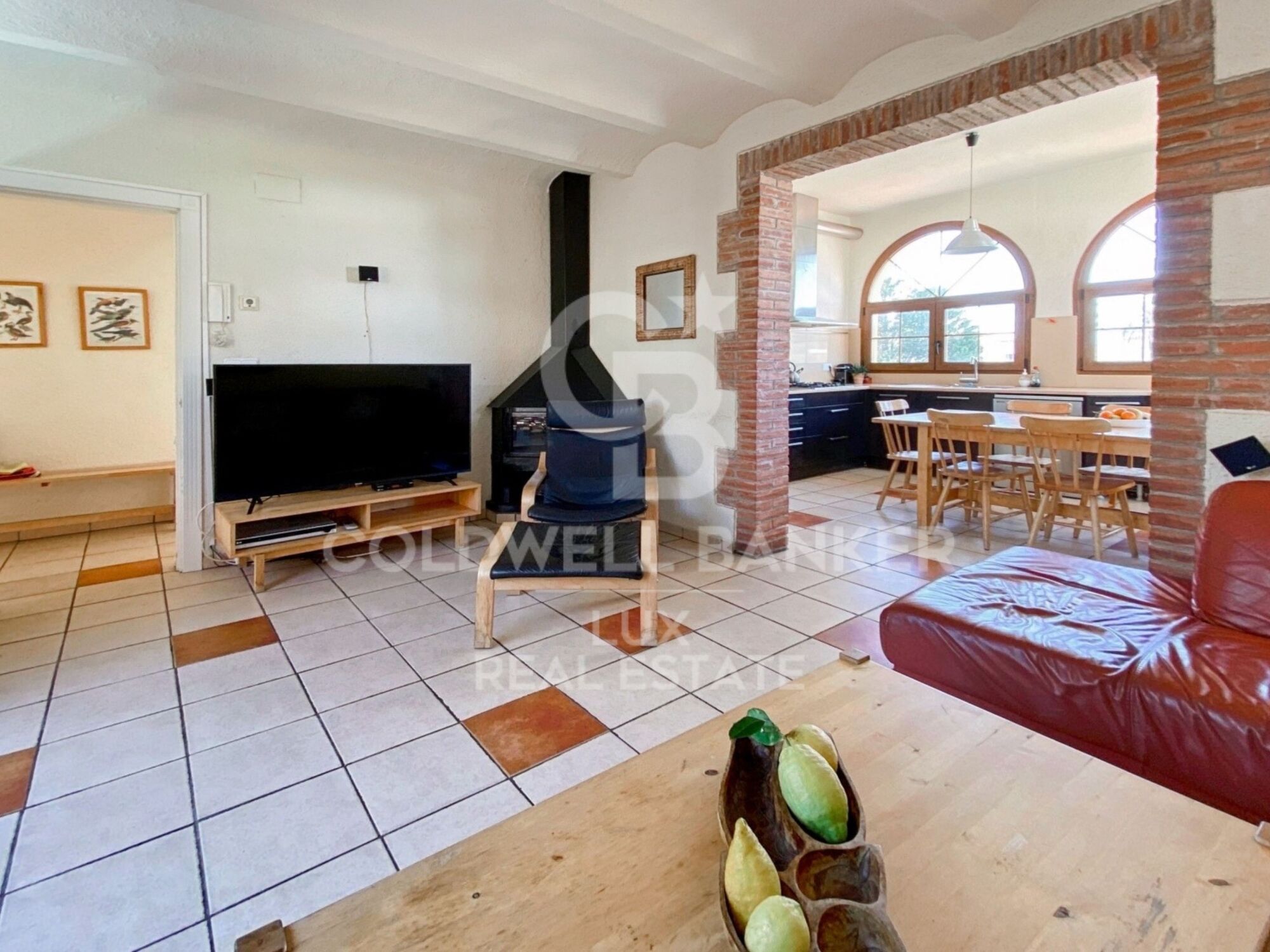 House with 12.5m mooring, quick access to the sea