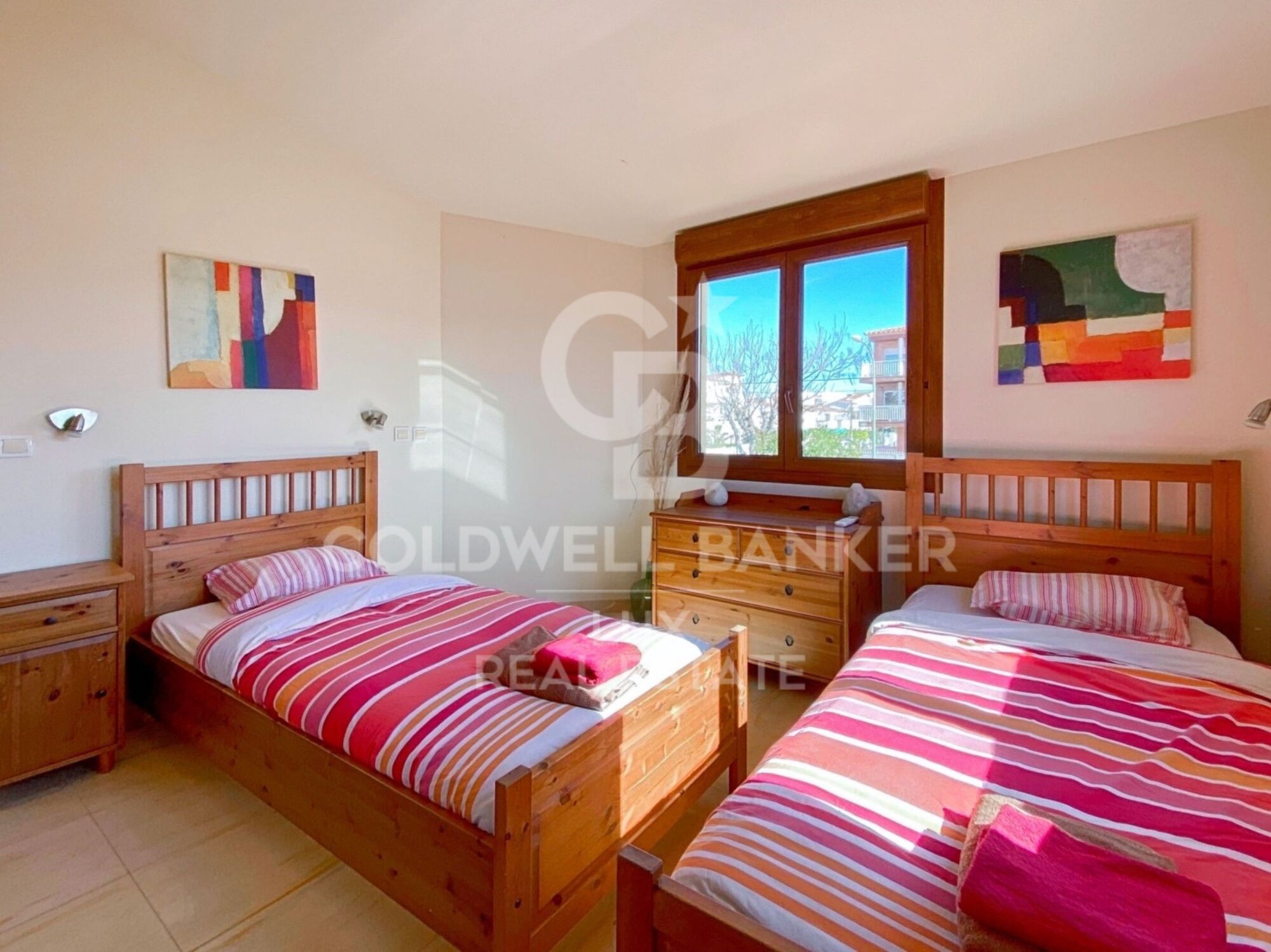 House with 12.5m mooring, quick access to the sea