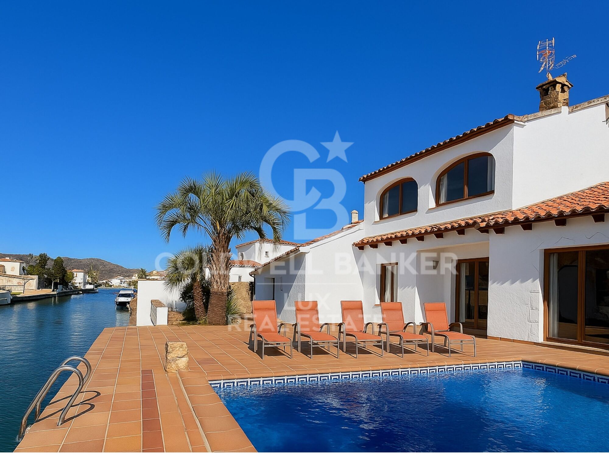 Casa con amarre de 12,5 m, con licencia turística