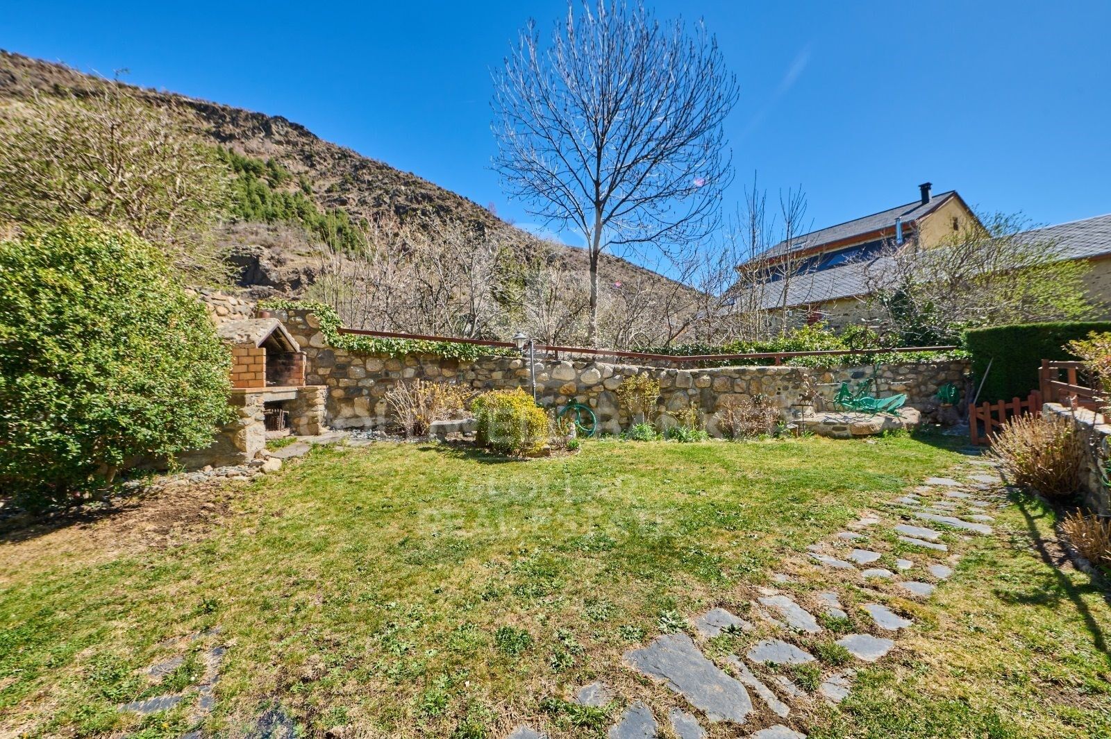 Town House 3 Bedrooms Triplex Sale Latour-de-Carol