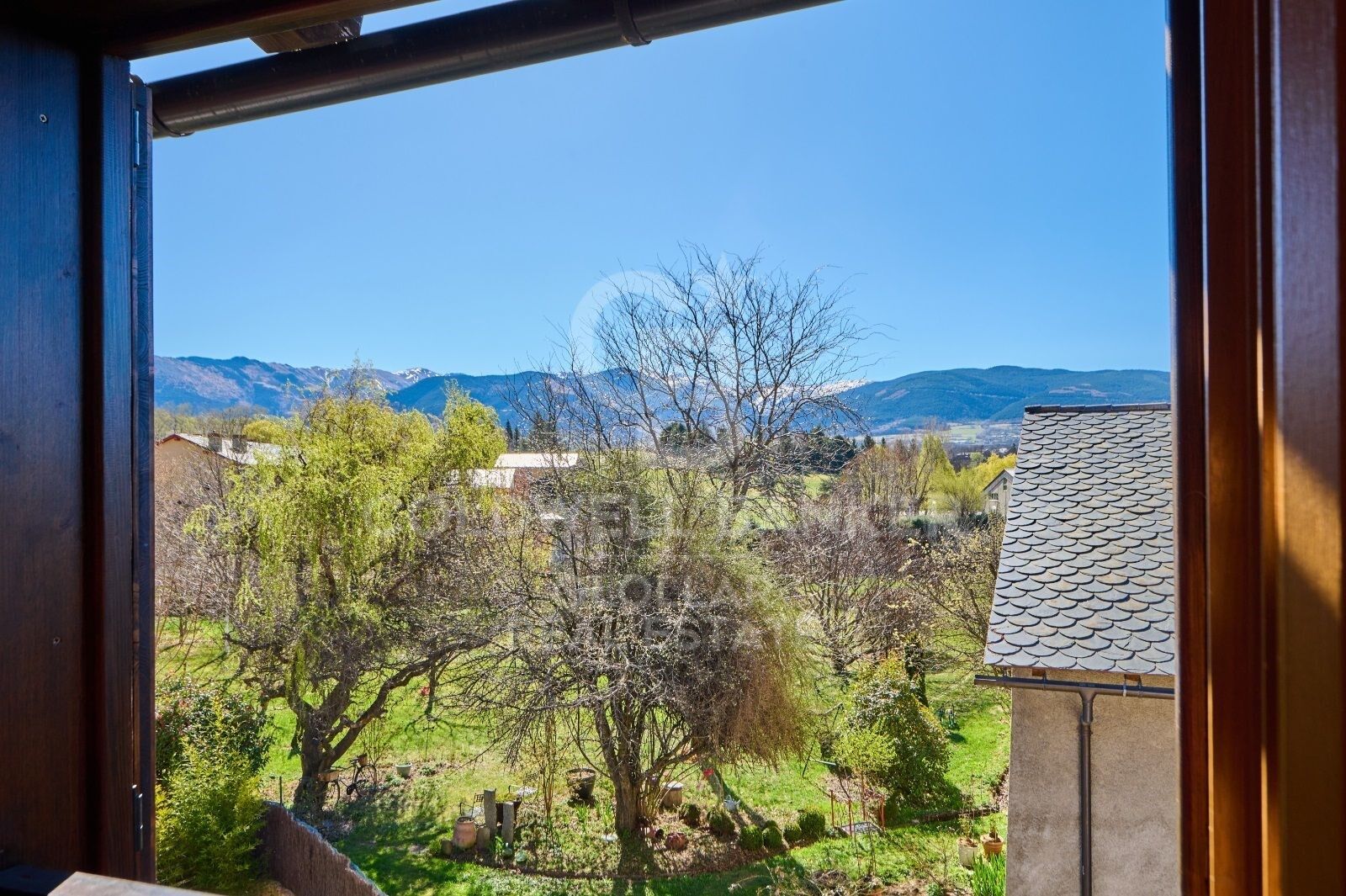 House 2 Bedrooms Sale Estavar