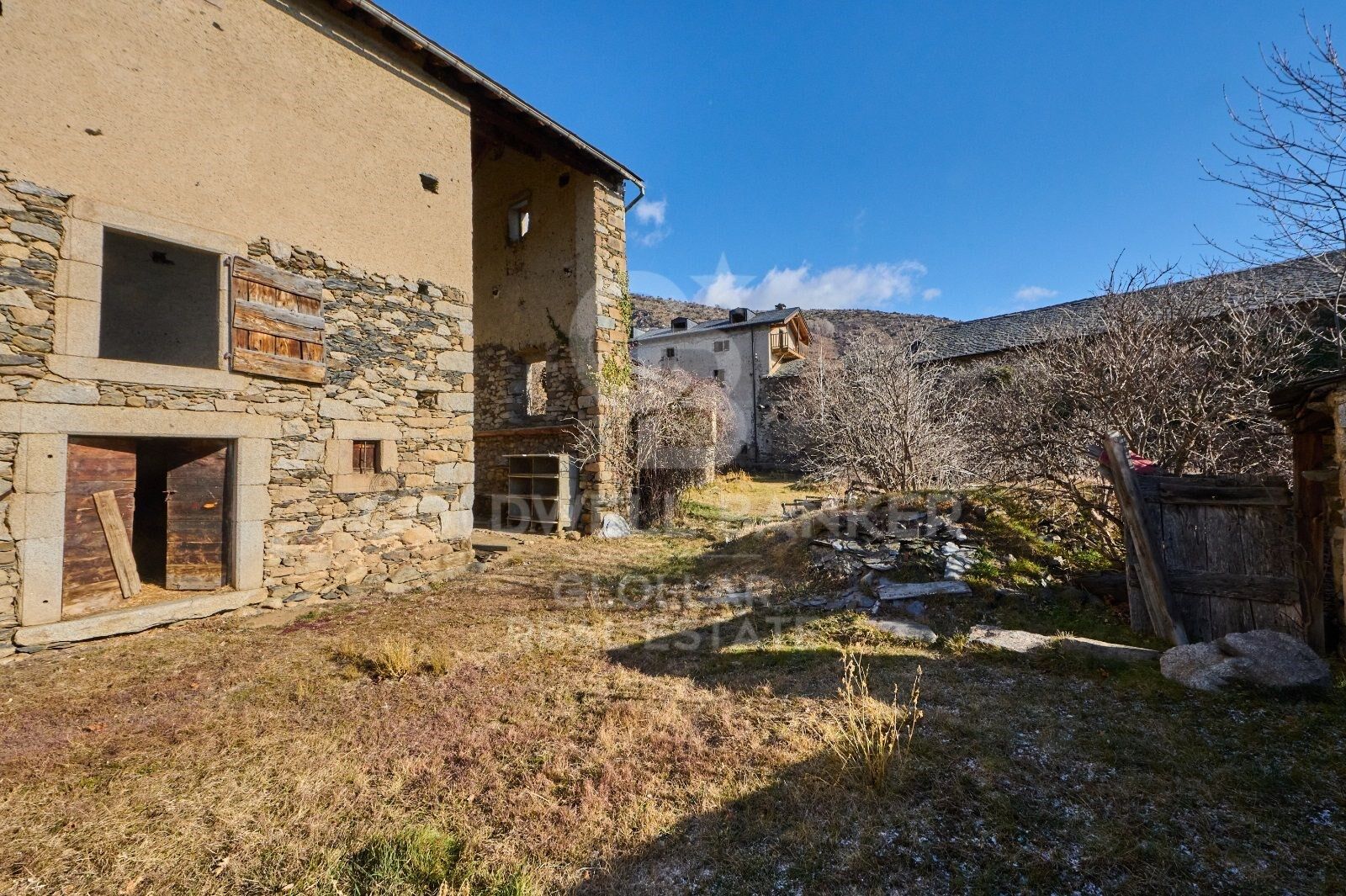 Finca rústica con posibilidades