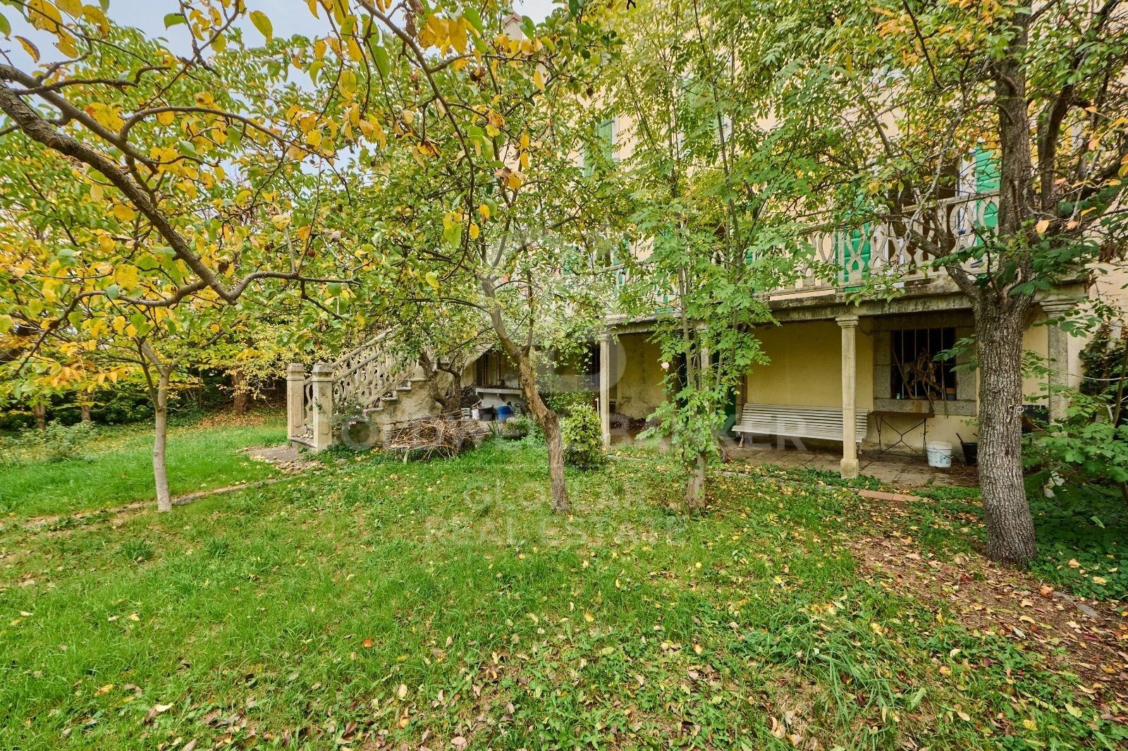 Village Sale Osséja