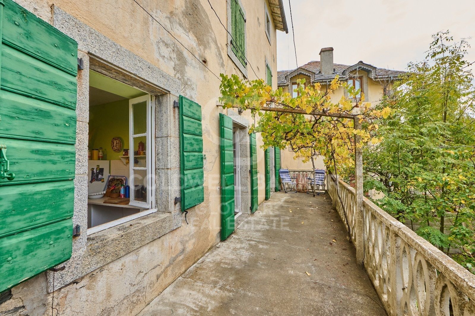 Village Sale Osséja