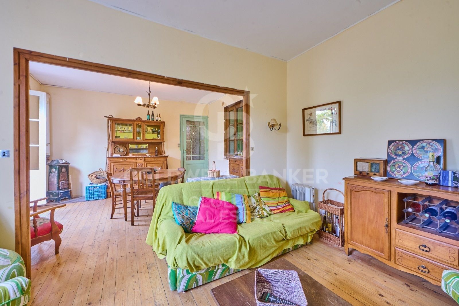 Village Sale Osséja