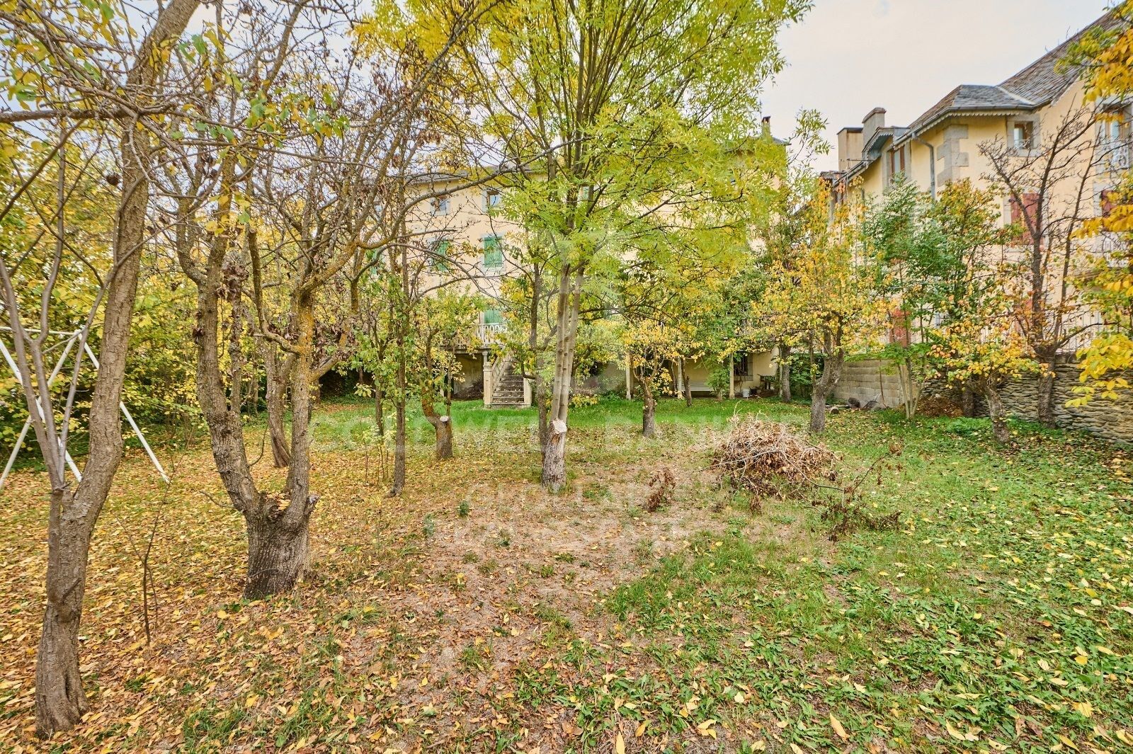 Village Sale Osséja