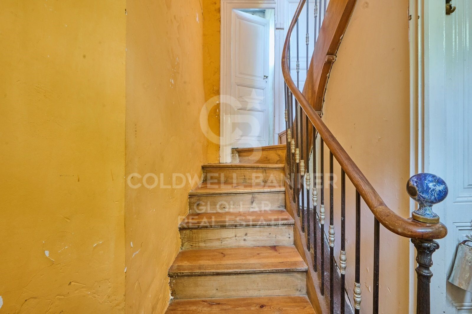 Village Sale Osséja