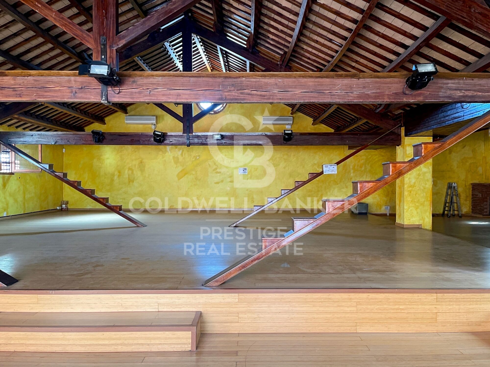 Listed building for sale in Santa Eulalia with a tourist license