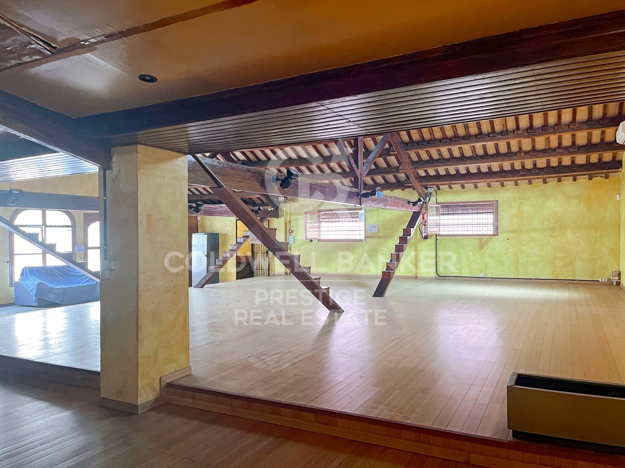 Listed building for sale in Santa Eulalia with a tourist license