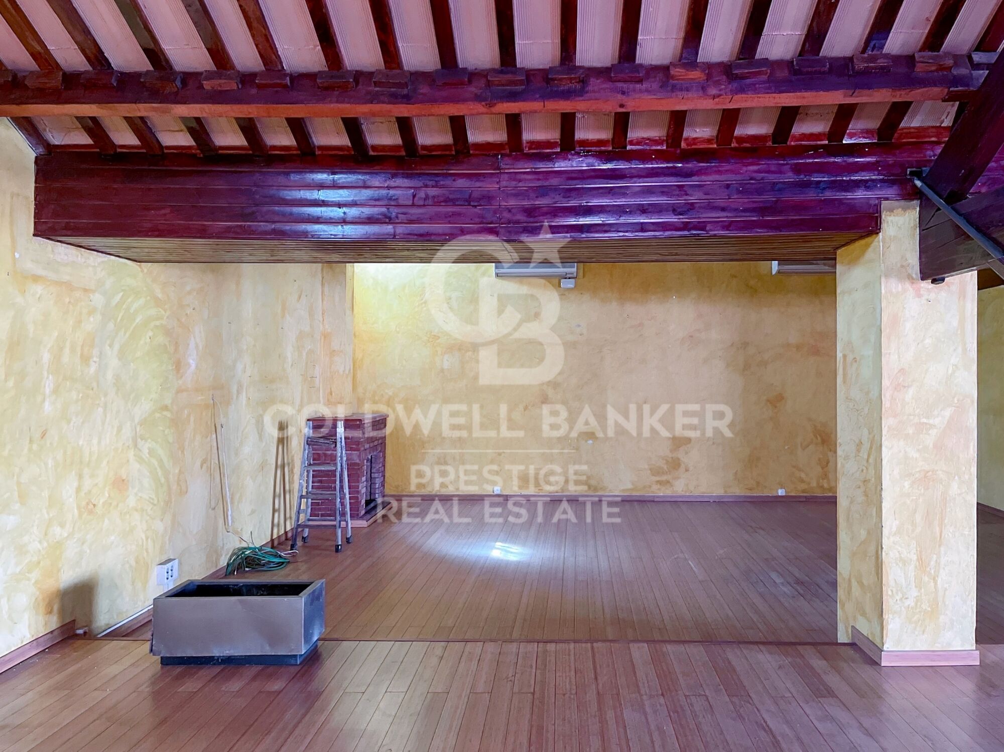 Listed building for sale in Santa Eulalia with a tourist license