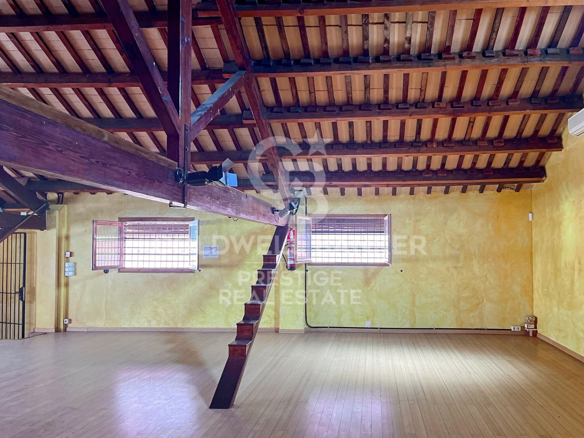 Listed building for sale in Santa Eulalia with a tourist license