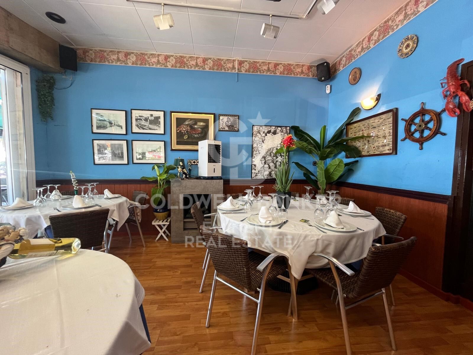 Einzigartige Gelegenheit: Ikonisches Restaurant an der Promenade von l'Escala