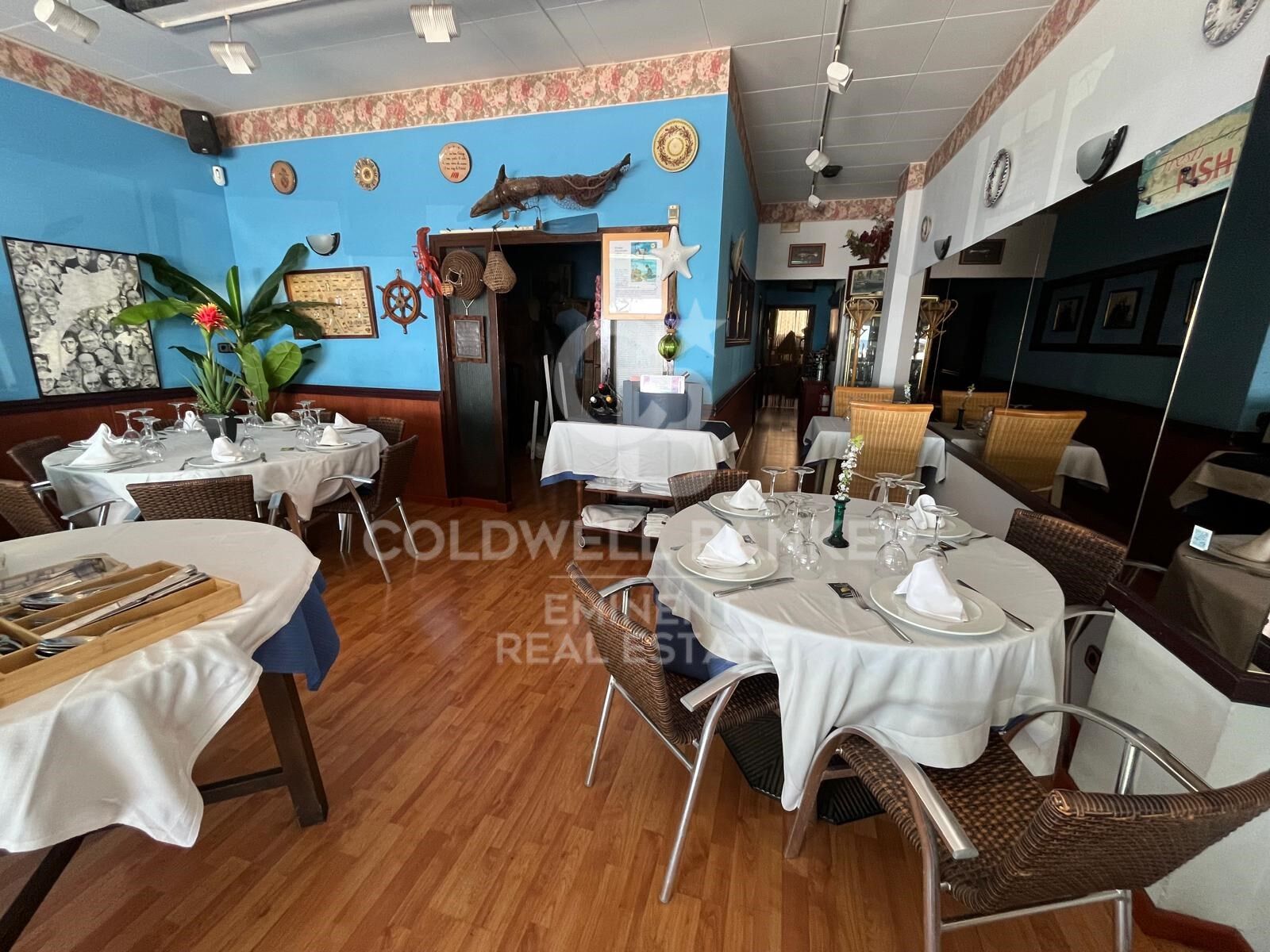 Einzigartige Gelegenheit: Ikonisches Restaurant an der Promenade von l'Escala