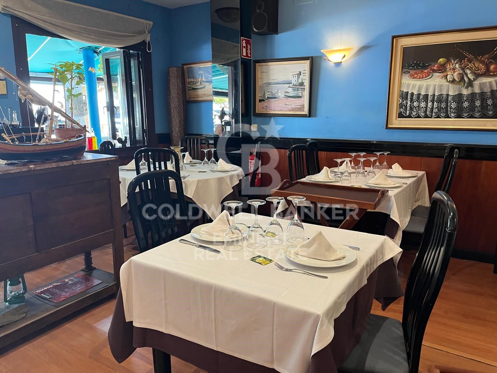 Unique Opportunity: Iconic Restaurant on the Promenade of l'Escala