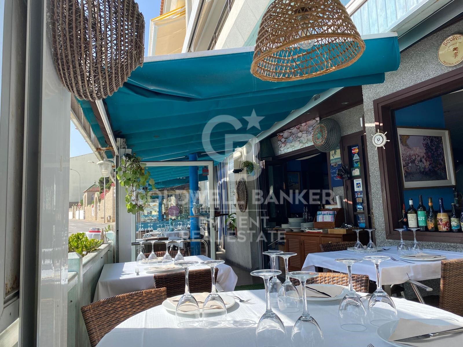 Oportunidad Única: Restaurante Icónico en el Paseo Marítimo de l'Escala
